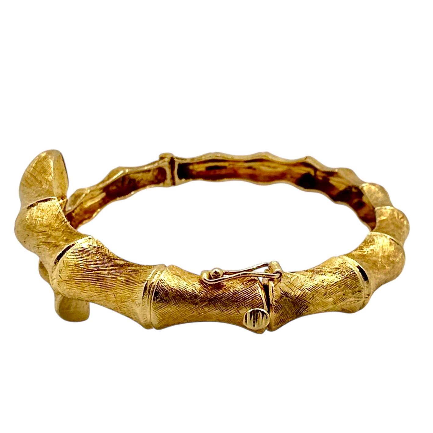 Modern Mid-20th Century Double Florentine Finish Gold Bamboo Motif Bypass Bracelet For Sale