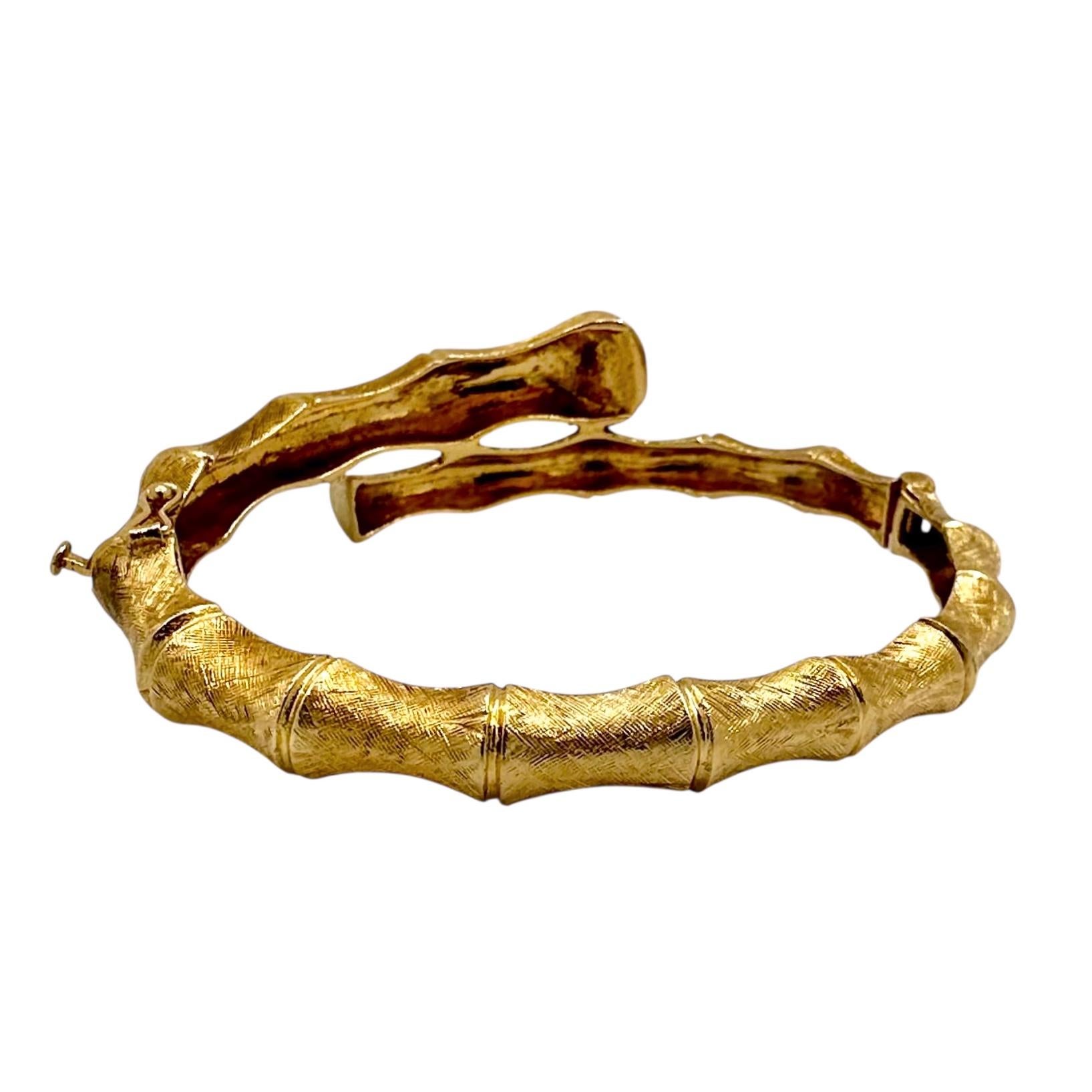 Mid-20th Century Double Florentine Finish Gold Bamboo Motif Bypass Bracelet In Good Condition For Sale In Palm Beach, FL