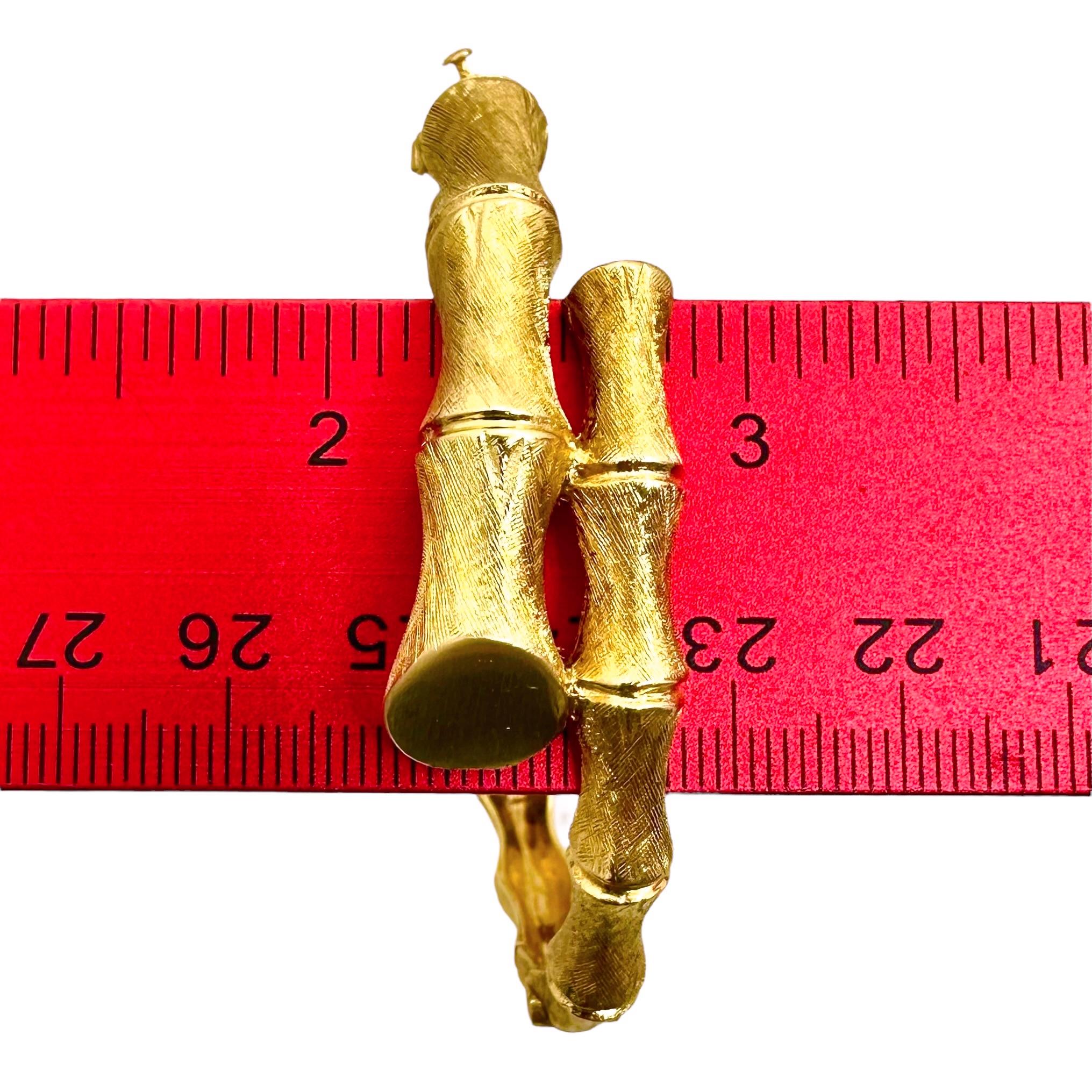 Mid-20th Century Double Florentine Finish Gold Bamboo Motif Bypass Bracelet For Sale 2