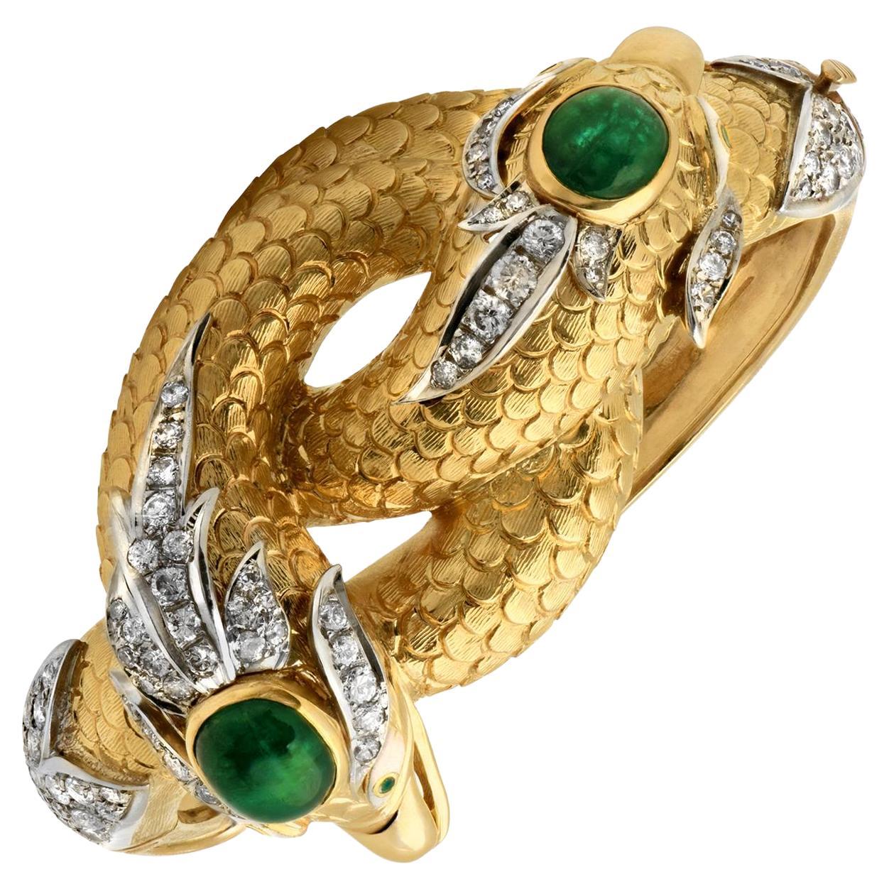 Mid-20th Century Double Snake Head Diamond Emerald Hinged Bangle Bracelet For Sale