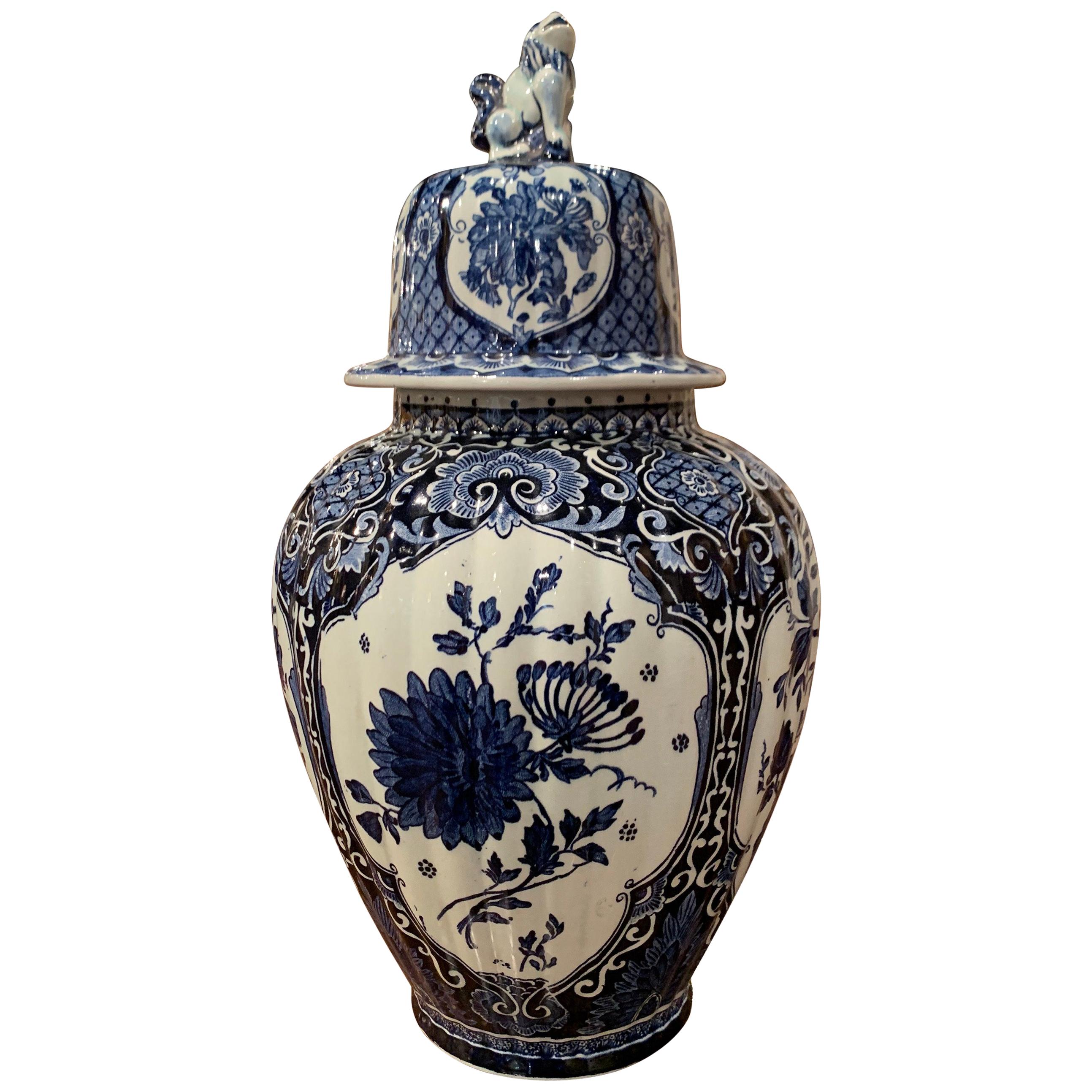 Mid-20th Century Dutch Blue and White Floral Royal Delft Ginger Jar with Lid