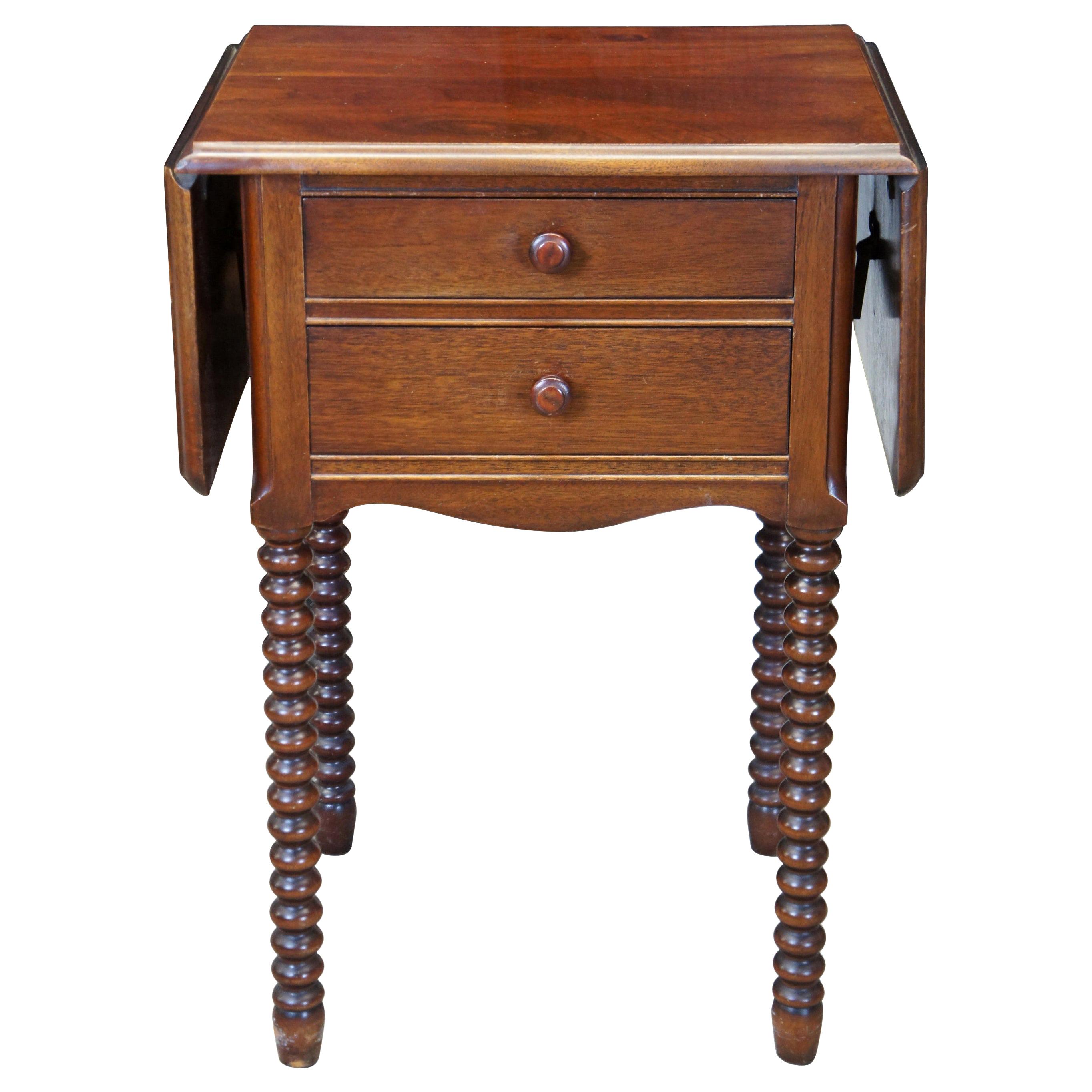 Mid-20th Century Early American Style Dropleaf Side End Accent Table Nightstand