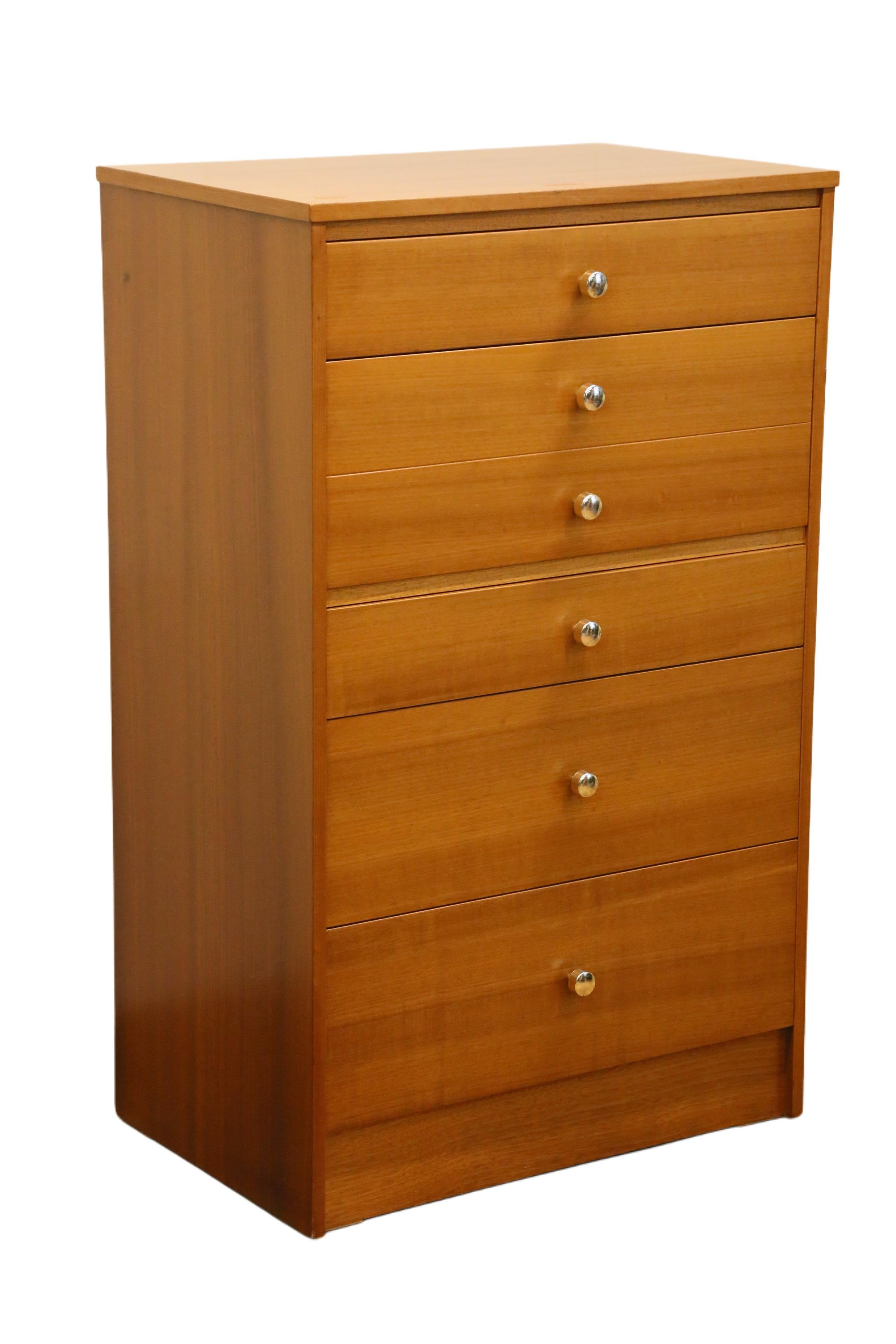 Cassettiera Easifit Tallboy in teak della metà del XX secolo - Anni '60 In condizioni buone in vendita a Tonbridge, Kent