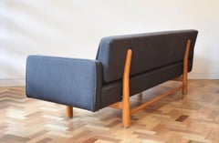Mitte des 20. Jahrhunderts Edward Wormley New York Sofa