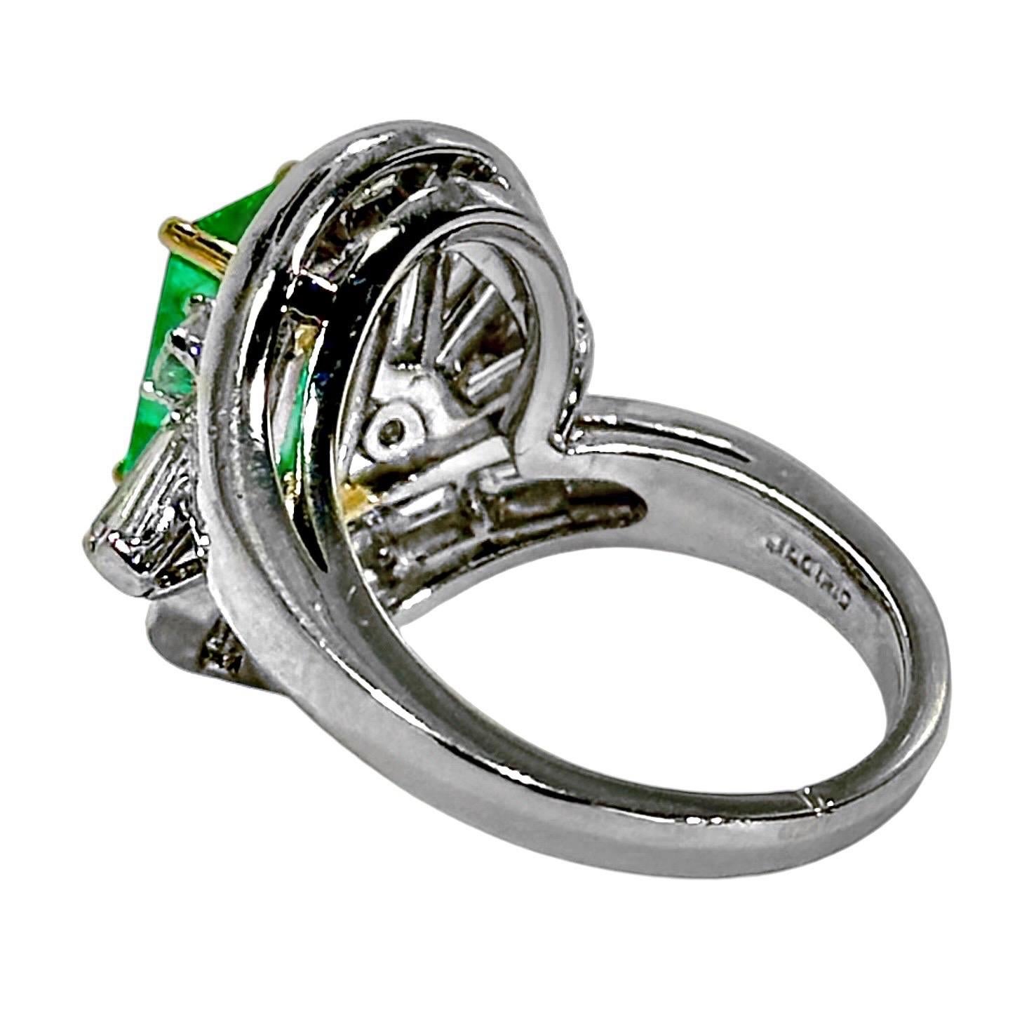Emerald Cut Mid-20th Century Elegance and Style in Platinum, Emerald and Diamonds For Sale