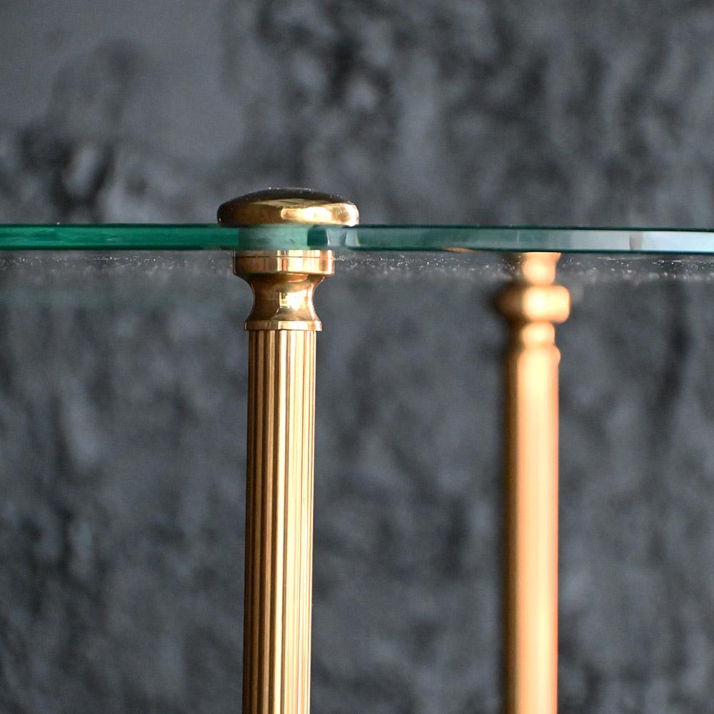 Mid-20th Century elegant brass table In Excellent Condition For Sale In London, GB