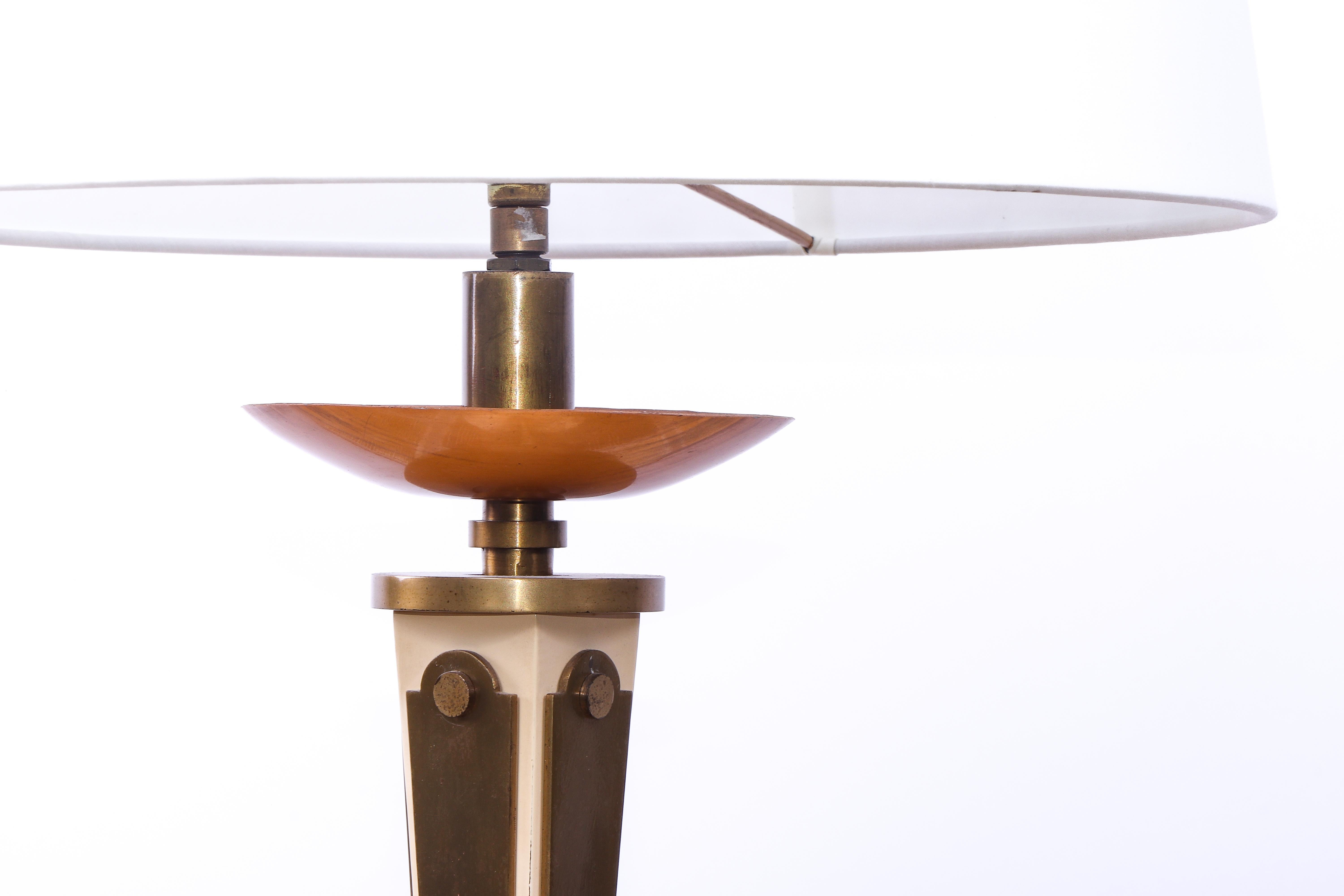French Mid 20th Century Elegant Table Lamp For Sale