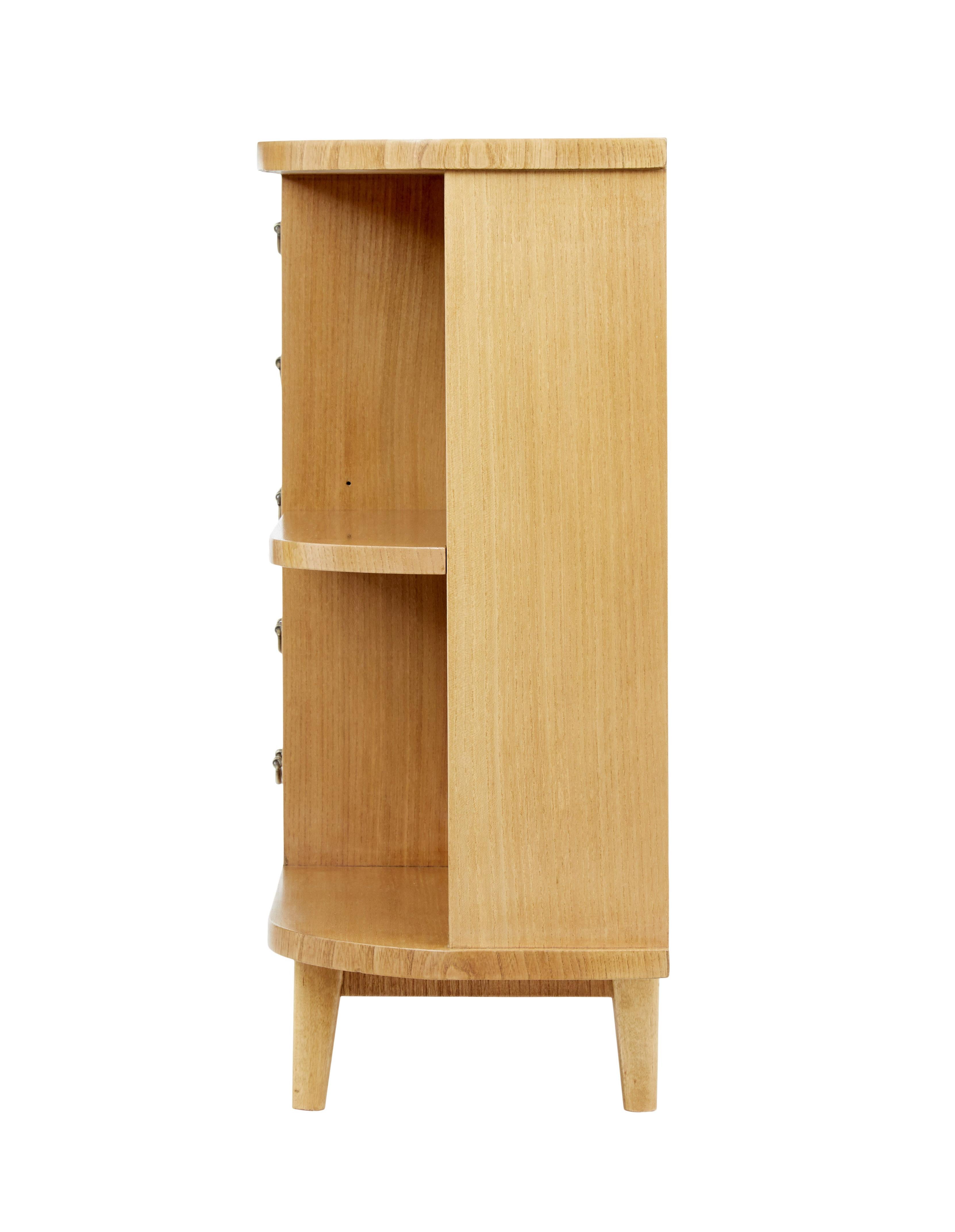 Mid-20th Century Elm and Burr Low Open Bookcase In Good Condition In Debenham, Suffolk