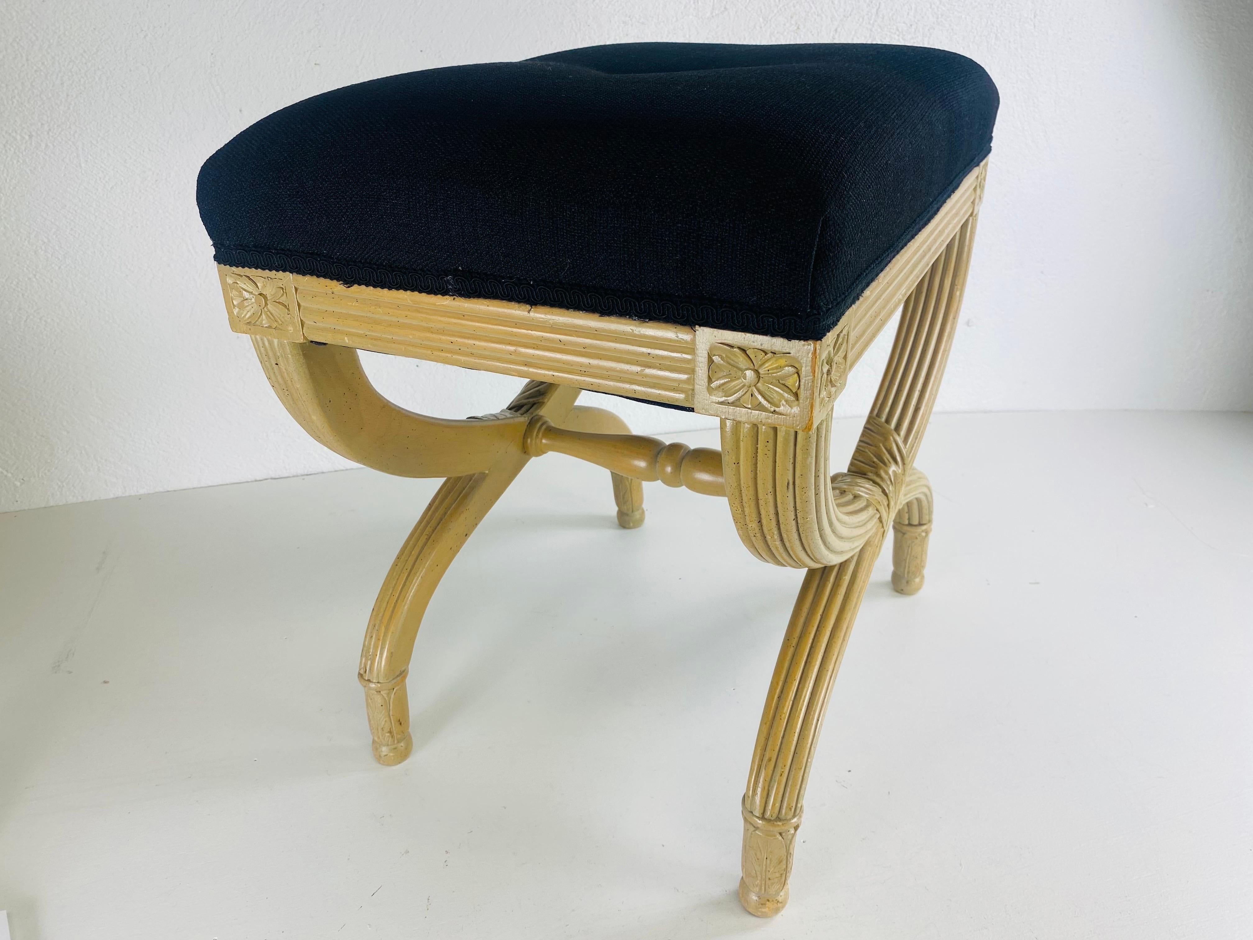 Mid 20th century Empire inspired newly upholstered bench (Holz) im Angebot