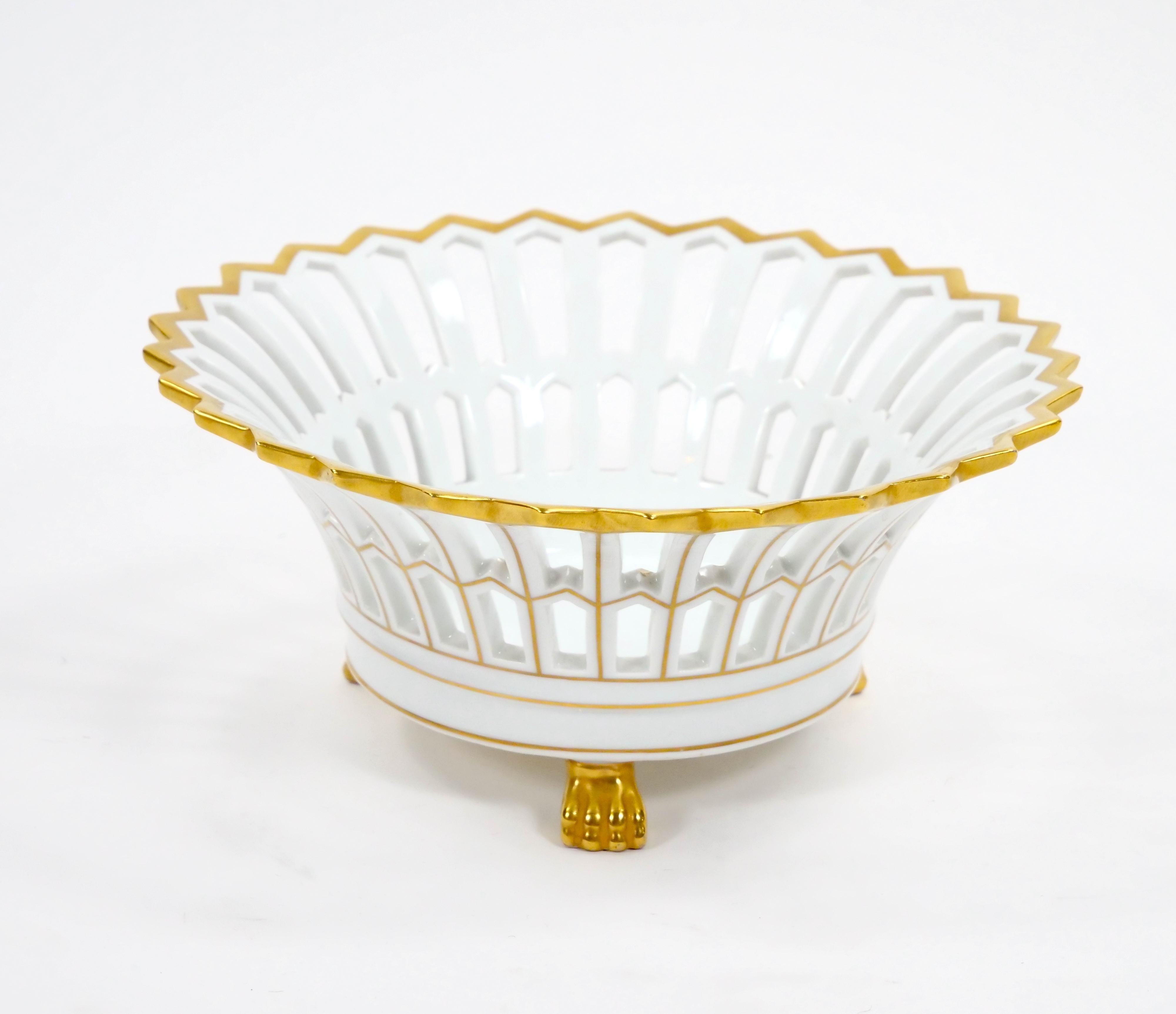 Cuenco Compota Decorativo de Porcelana / Dorado de Mediados del Siglo XX Estilo Imperio en venta 5