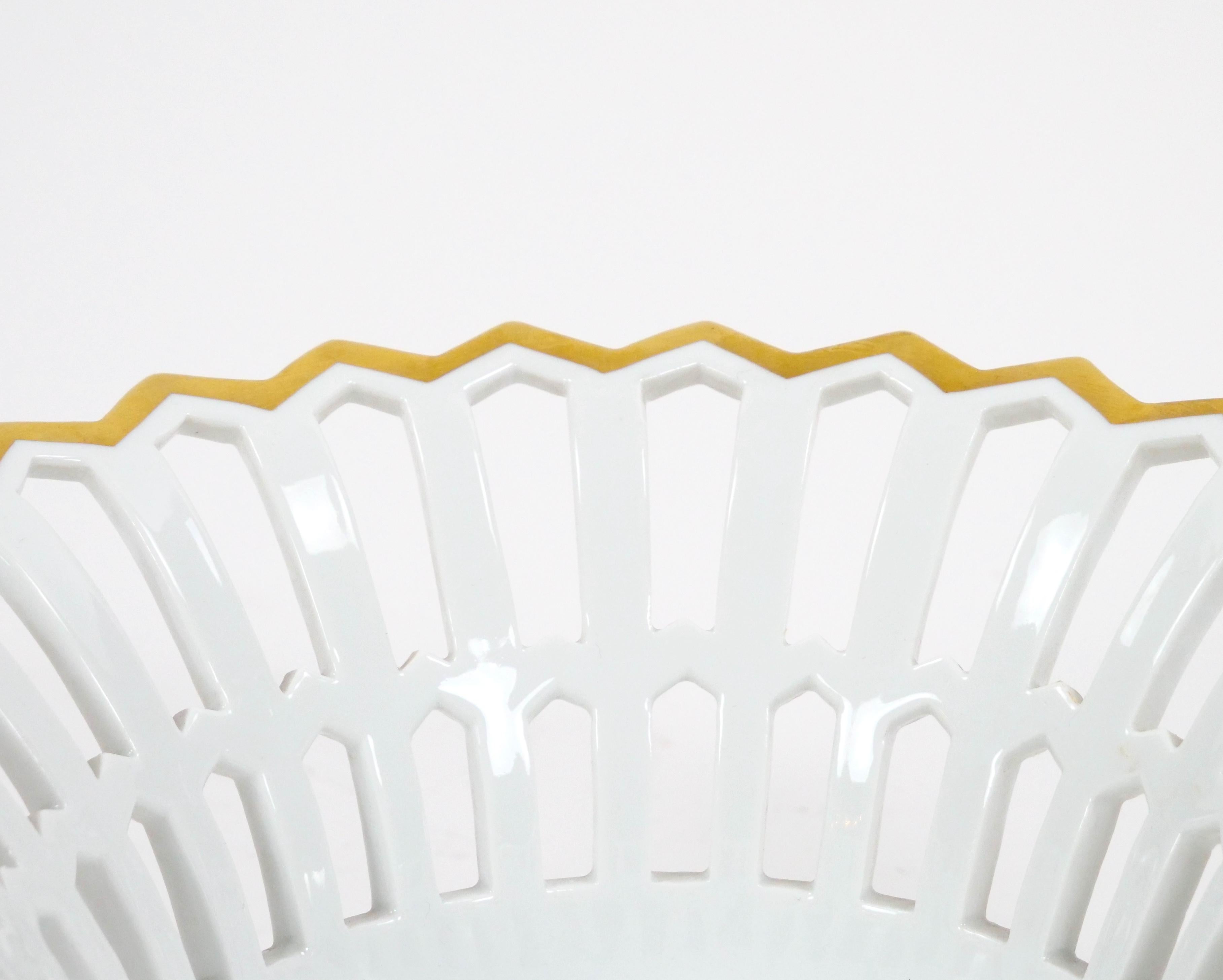 Cuenco Compota Decorativo de Porcelana / Dorado de Mediados del Siglo XX Estilo Imperio siglo XX en venta
