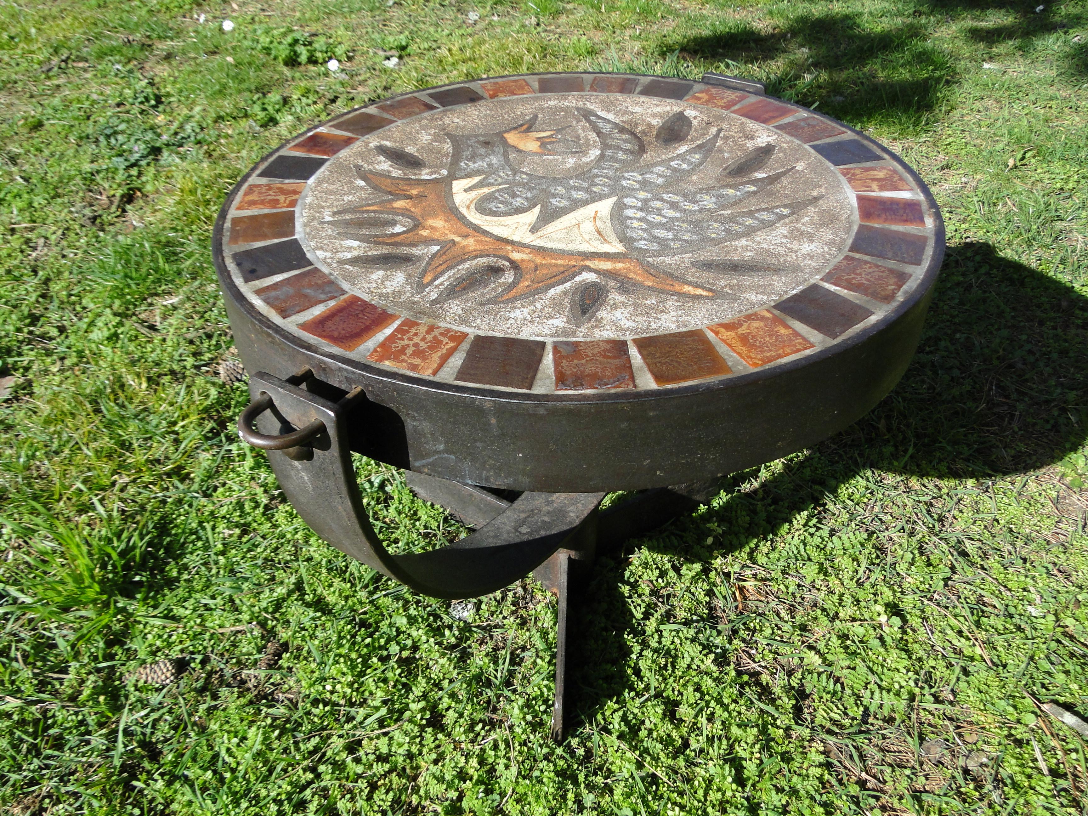  Table à café en céramique émaillée en pierre de lave avec plateau rabattable pour jeu d'échecs  en vente 1