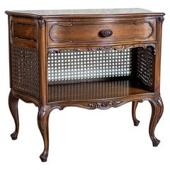 Mid-20th Century End Table-Nightstand Mid-20th Century End Table-Nightstand