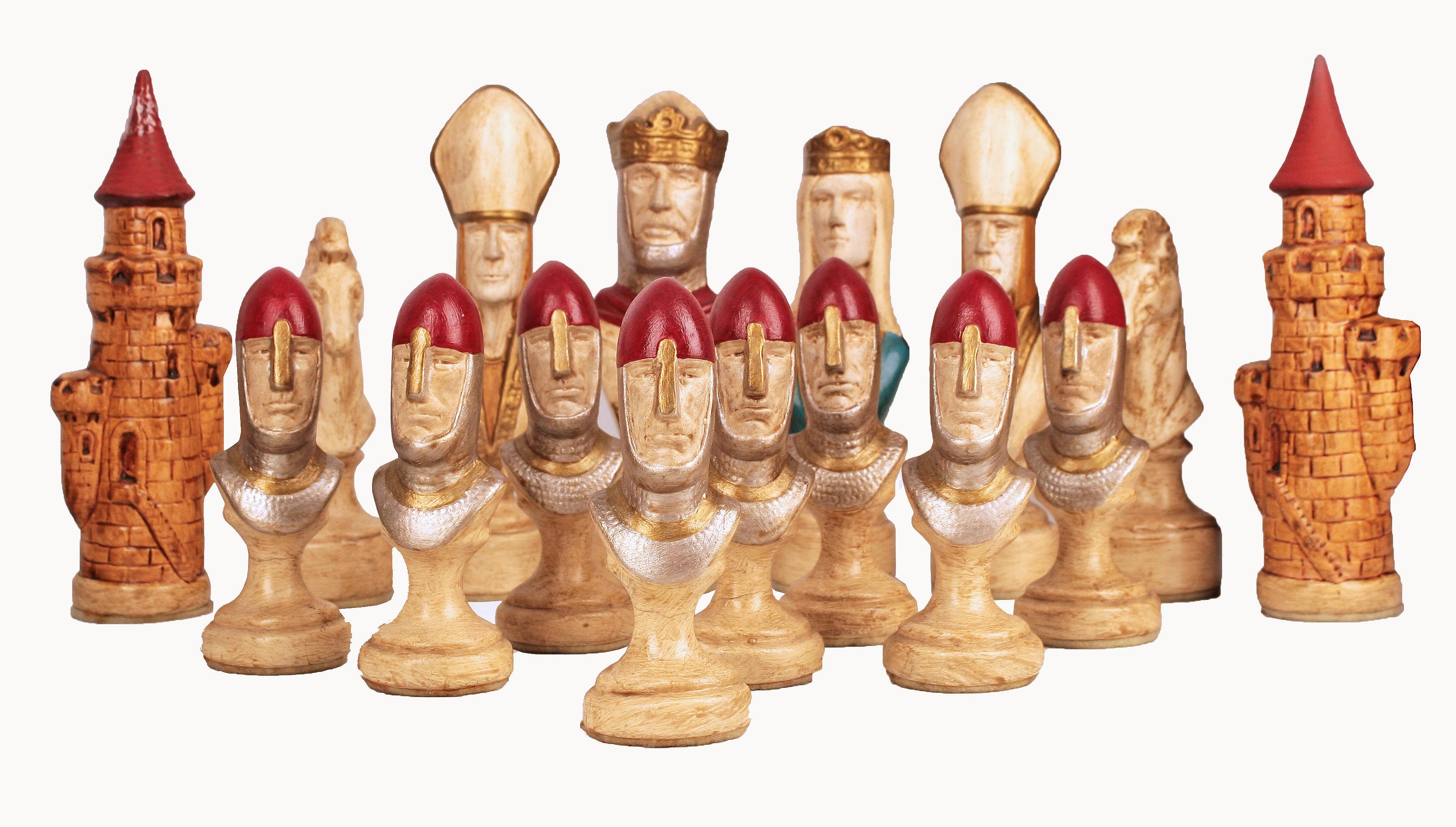 Englisches Camelot/King Arthur Chess-Set aus handbemalter Keramik aus der Mitte des 20. Jahrhunderts (Moderne der Mitte des Jahrhunderts) im Angebot