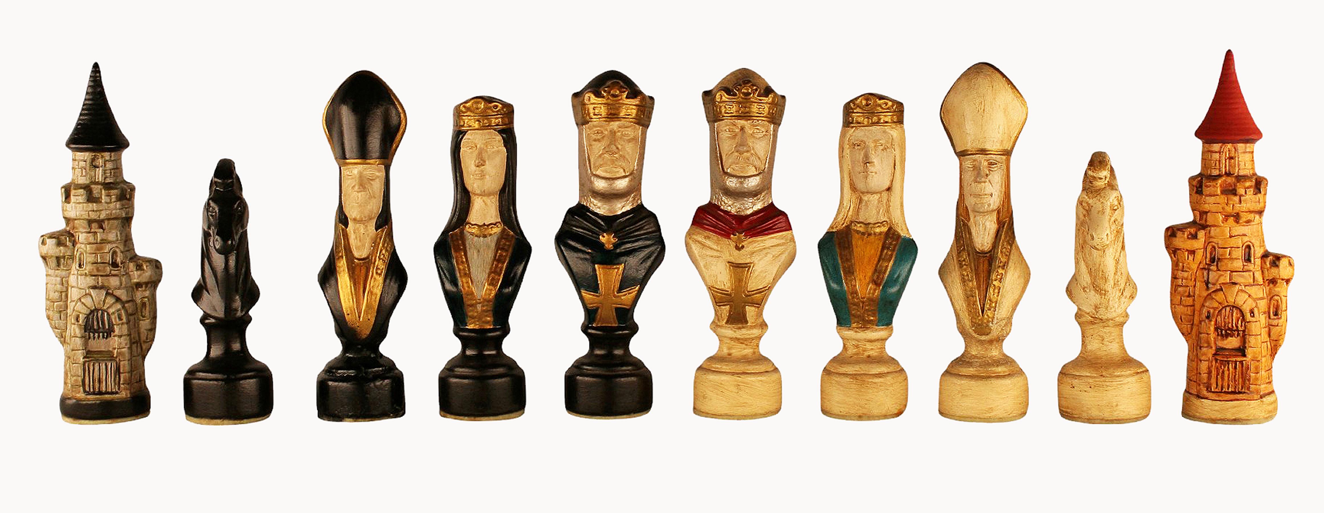 Mid-20th Century English Camelot/King Arthur Chess Set in Hand-Painted Ceramic For Sale 2