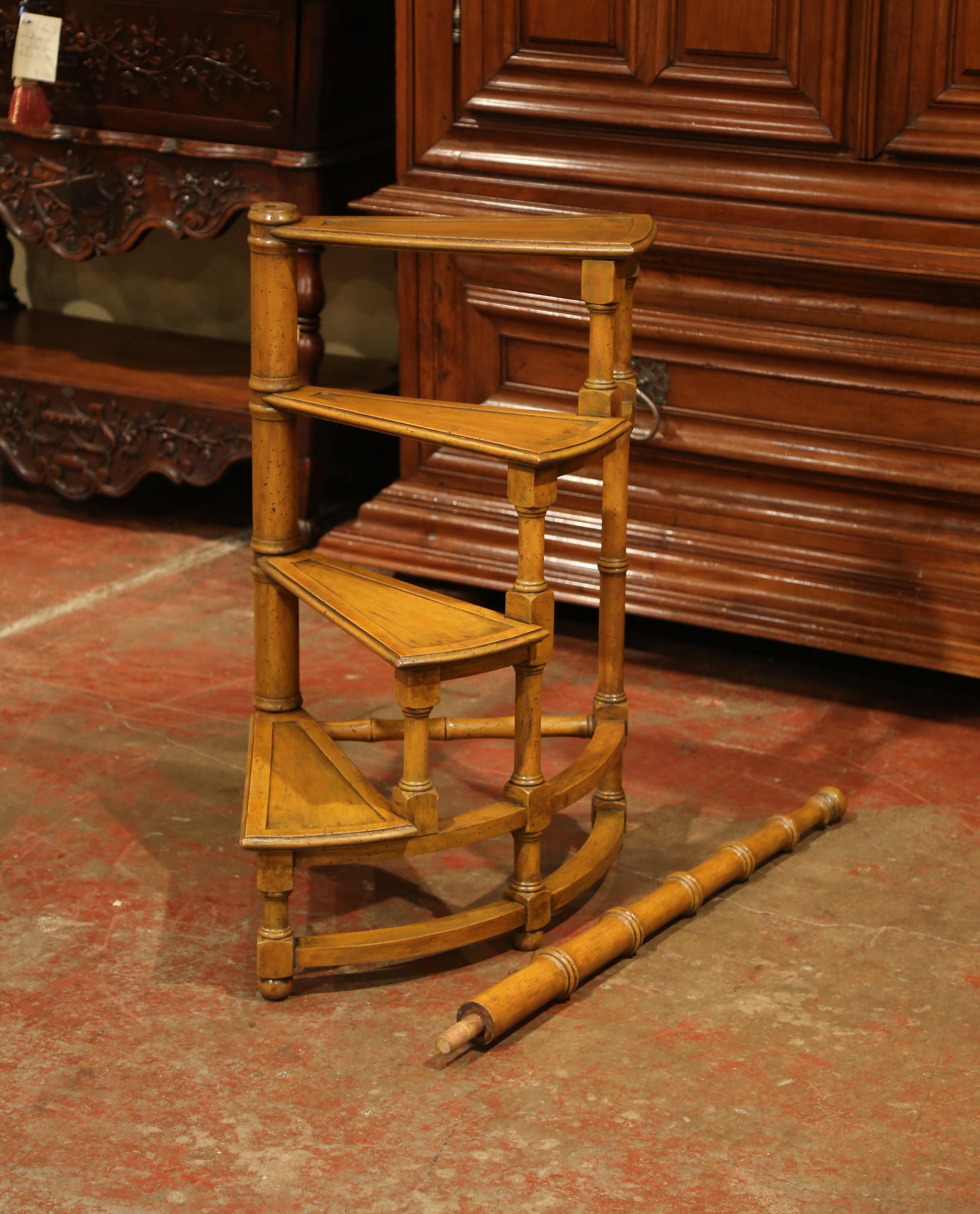 Mid-20th Century English Carved Four-Stairs Library Spiral Step Ladder 4