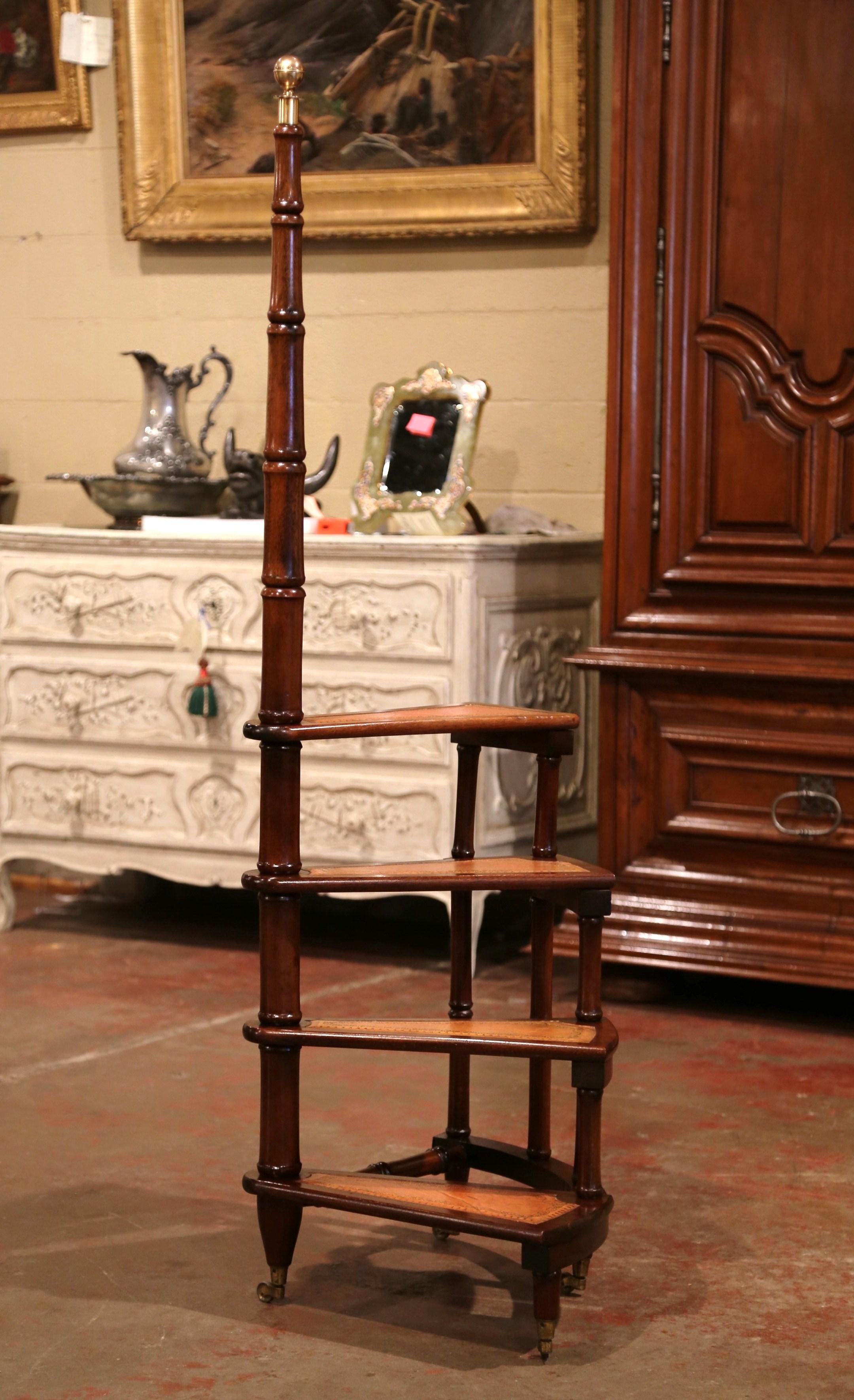 Louis XIII Mid-20th Century English Carved Walnut and Leather Spiral Step Library Ladder