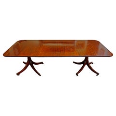 Mid-20th Century, English Extending Dining Table