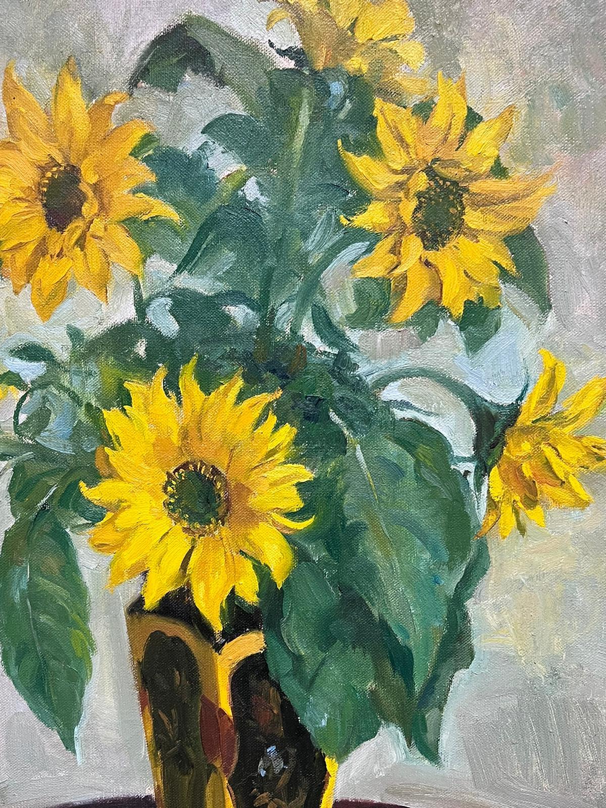 Sunflowers in Vase 1950's English Impressionist Signed Oil Painting on Canvas For Sale 1
