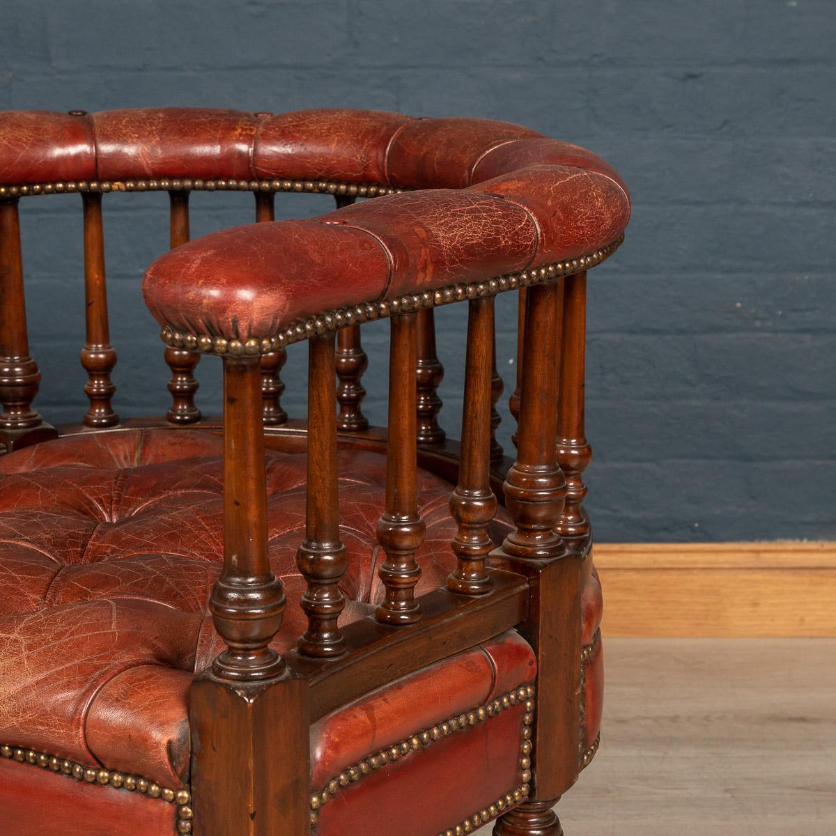 Mid-20th Century English Leather Conversation Seat 4