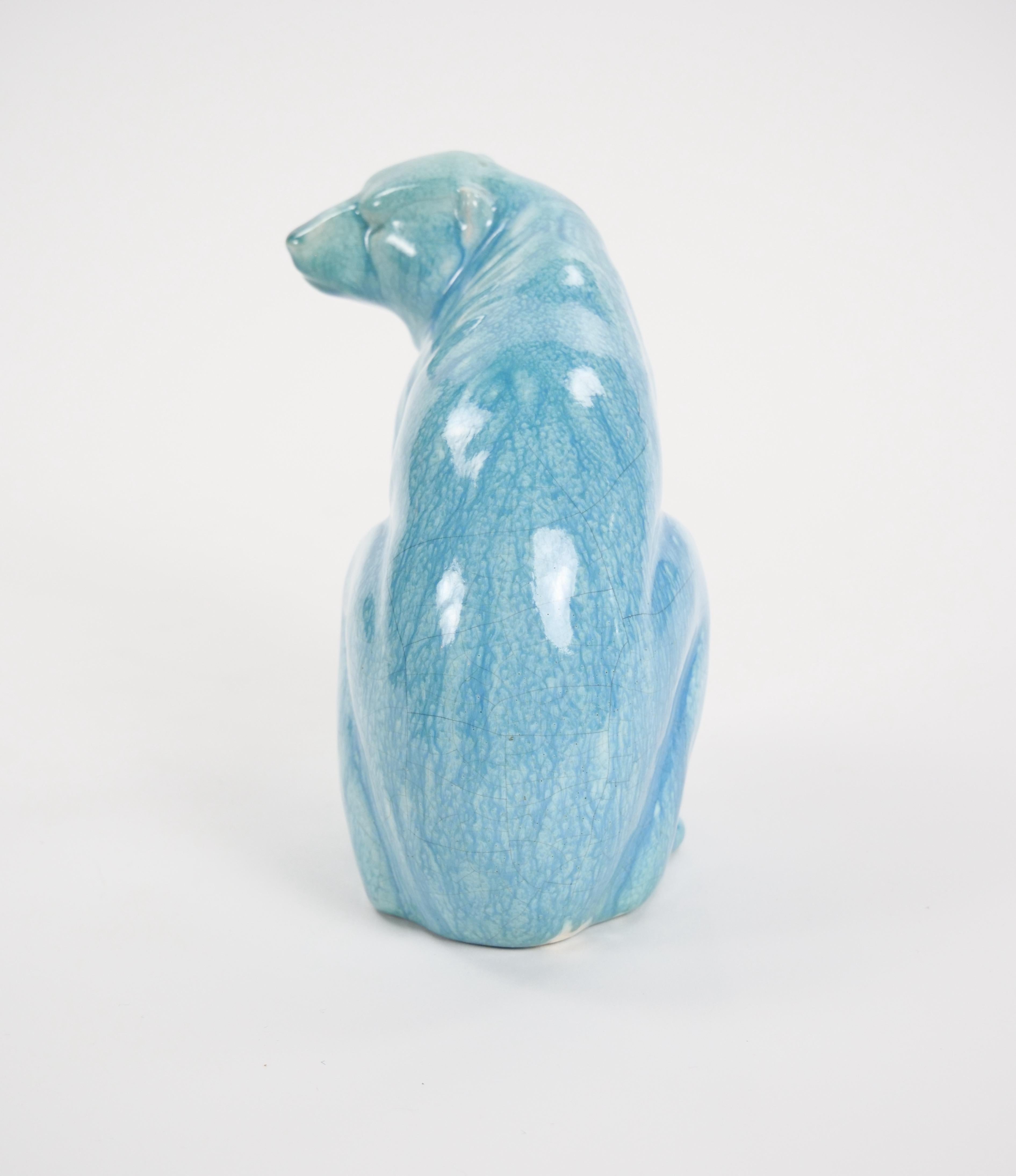 Sculpture d'ours polaire en porcelaine Minton du milieu du 20e siècle - fond bleu ciel en vente 5