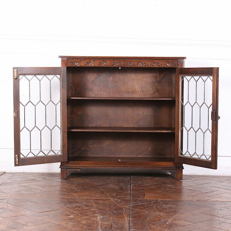 Jacobean Mid-20th Century English Oak Bookcase with Leaded Glass