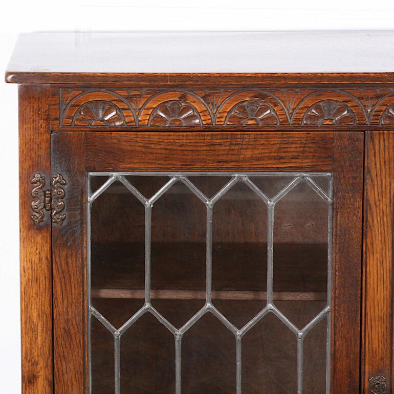 Mid-20th Century English Oak Bookcase with Leaded Glass 2