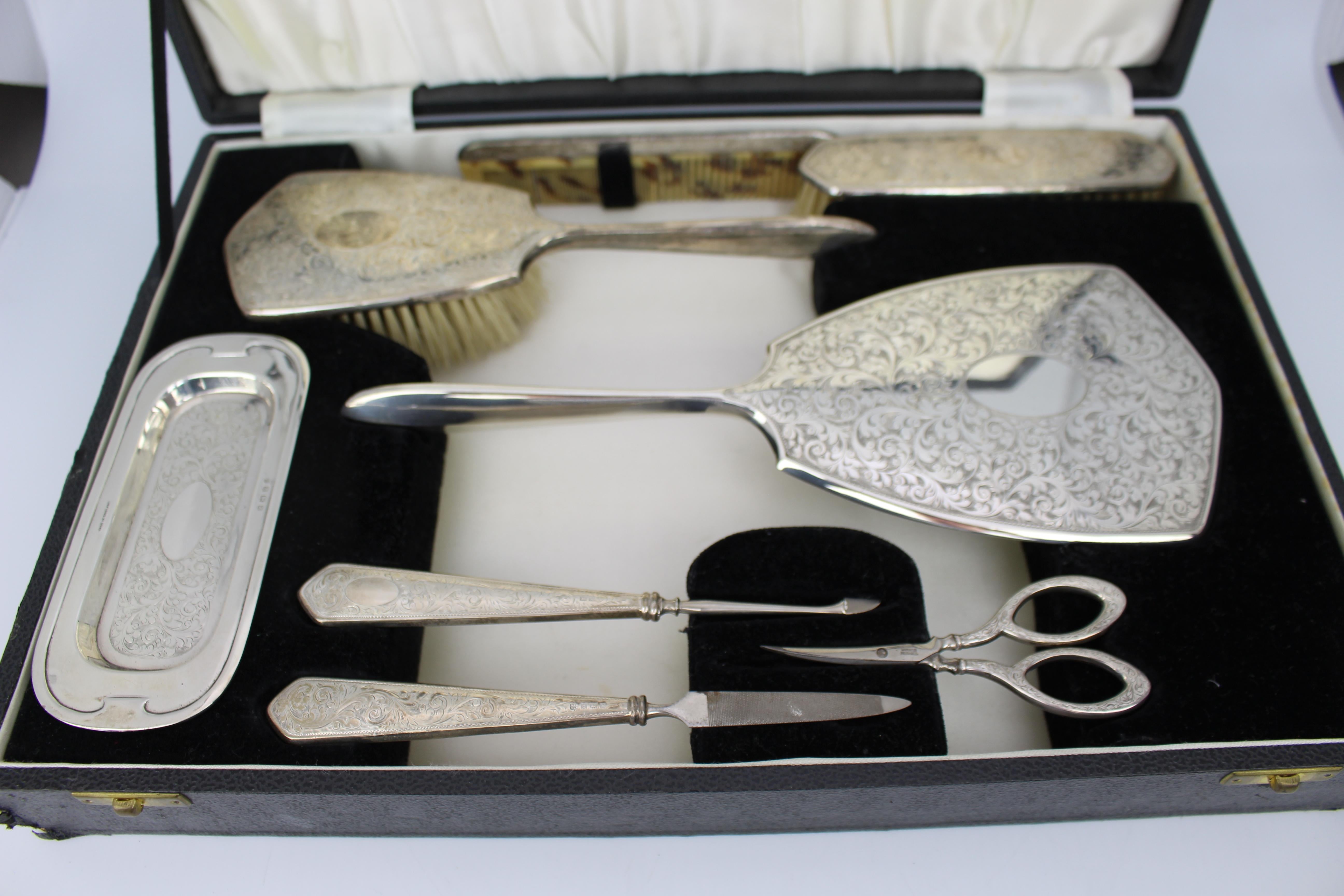 British Mid-20th Century English Sterling Silver Vanity Set by Charles S. Green & Co Ltd For Sale