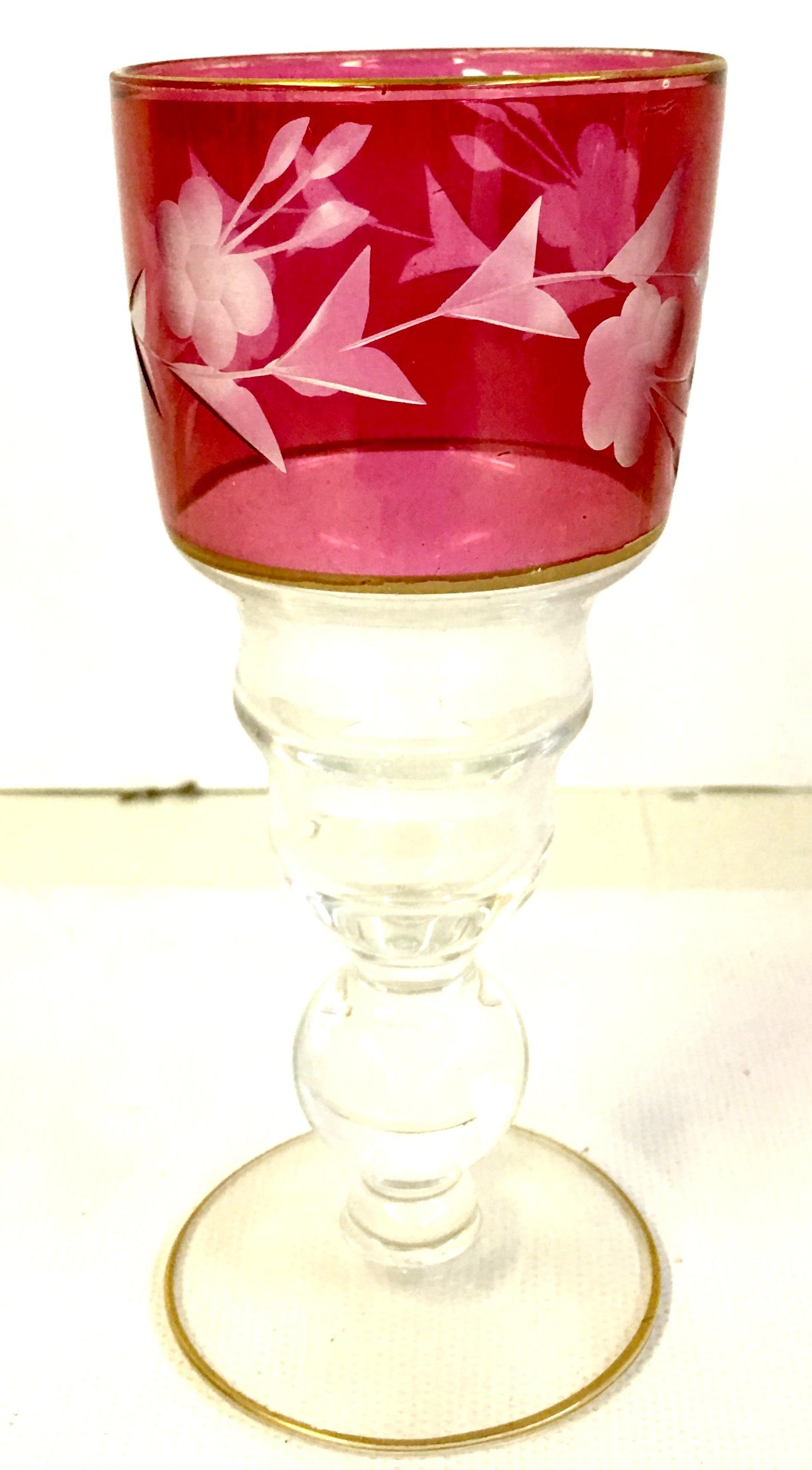 Mid-20th Century Etched Crystal & 22k Gold Cranberry Cordial Glasses S/6 In Good Condition For Sale In West Palm Beach, FL
