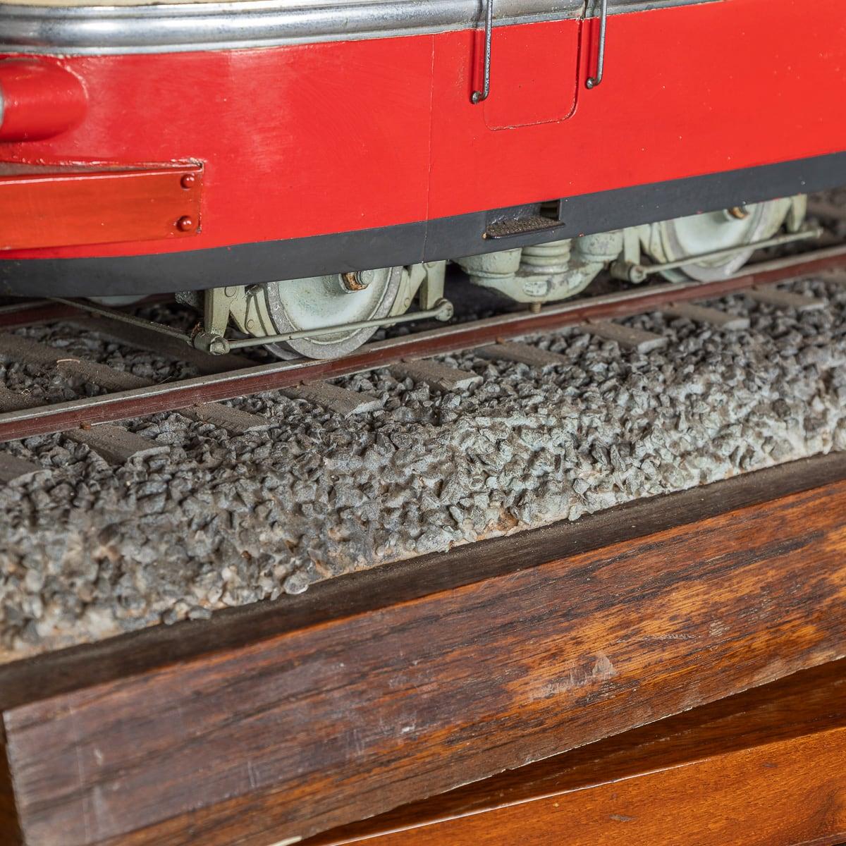 Metallo Modellino della metà del 20° secolo del Trans Europ Express c.1960 in vendita