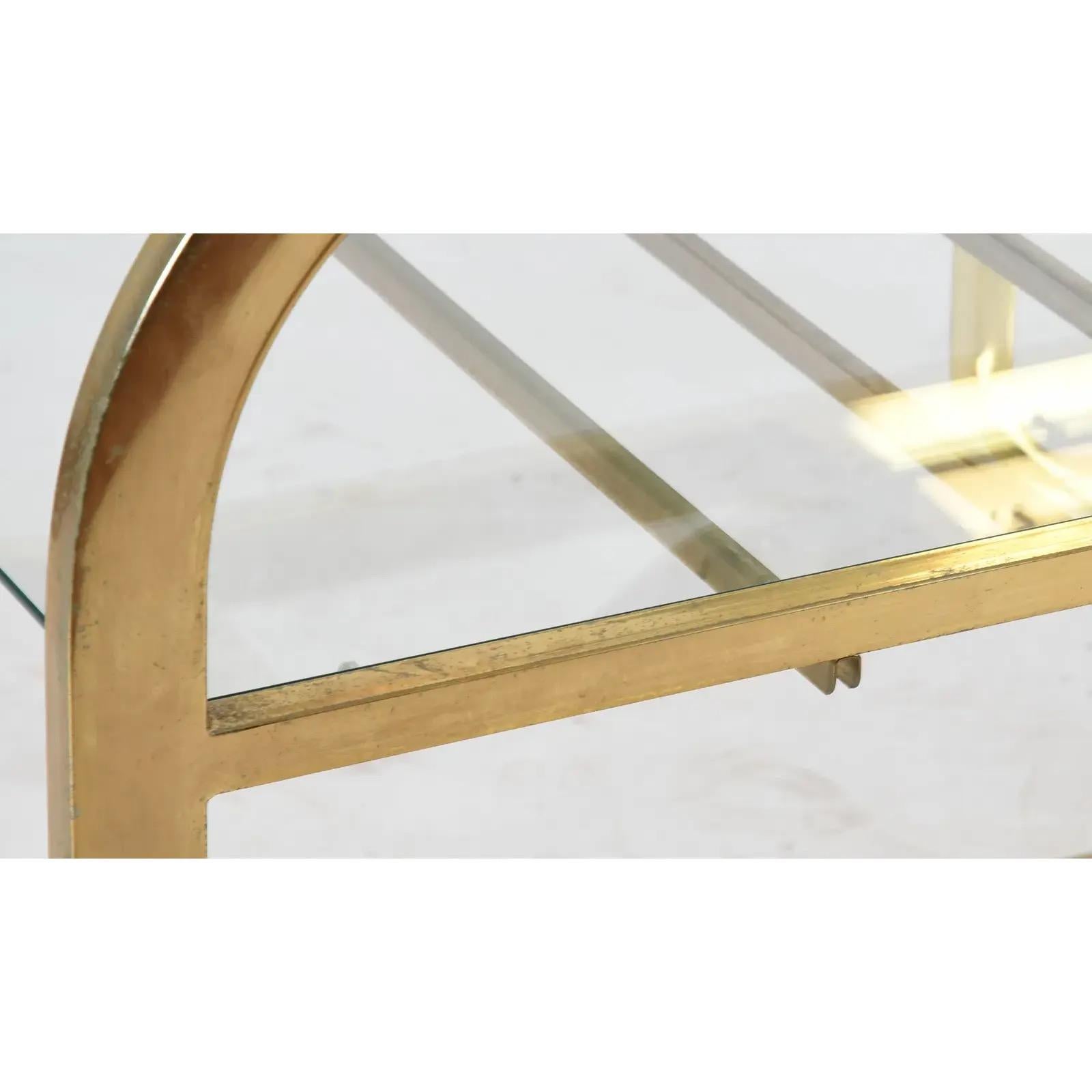 Etagere espandibile in ottone Dia della metà del XX secolo nello stile di Milo Baughman In condizioni buone in vendita a Elkton, MD