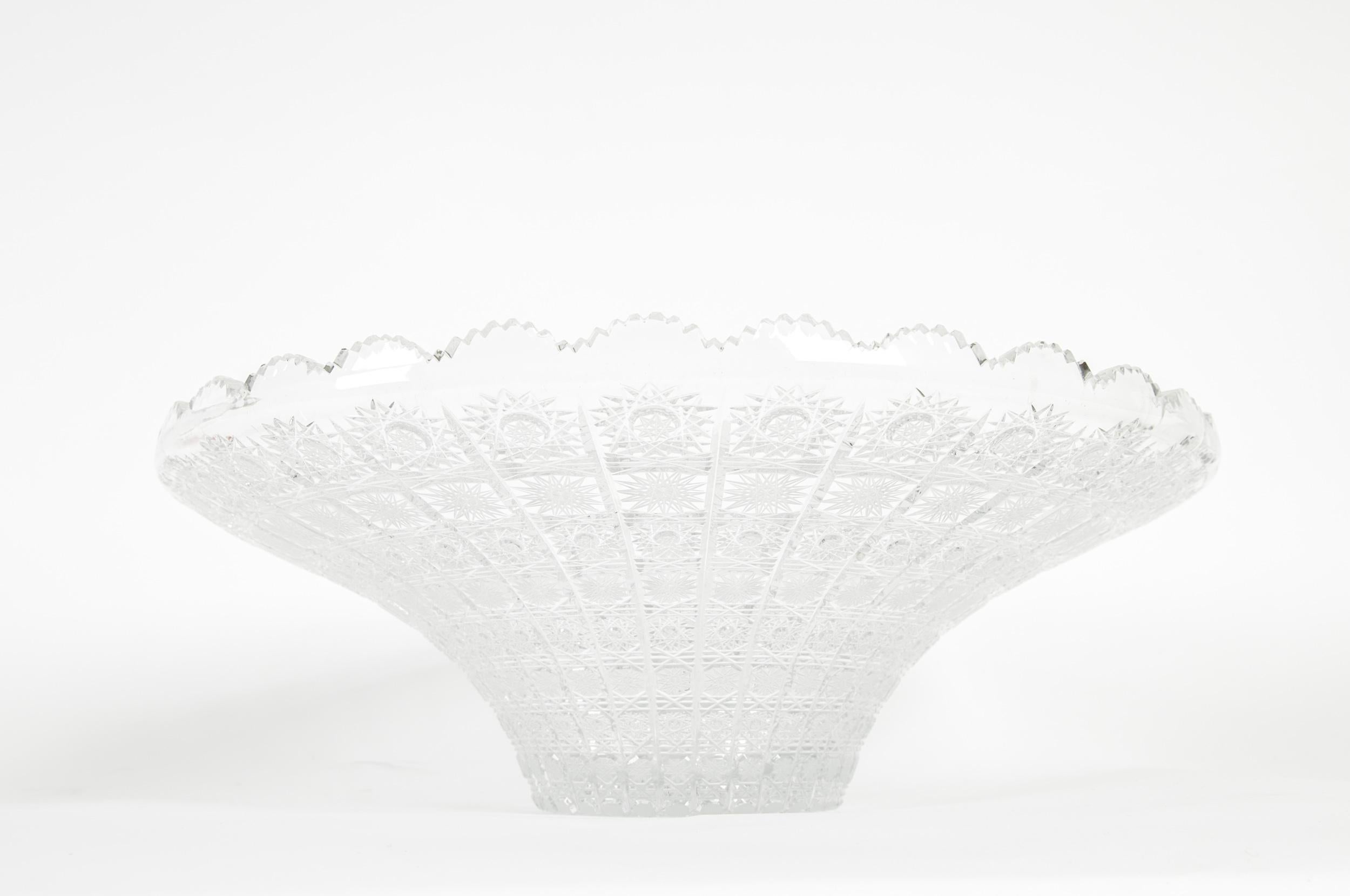 Mid-20th Century Exquisite Cut Crystal Center Piece Bowl 2