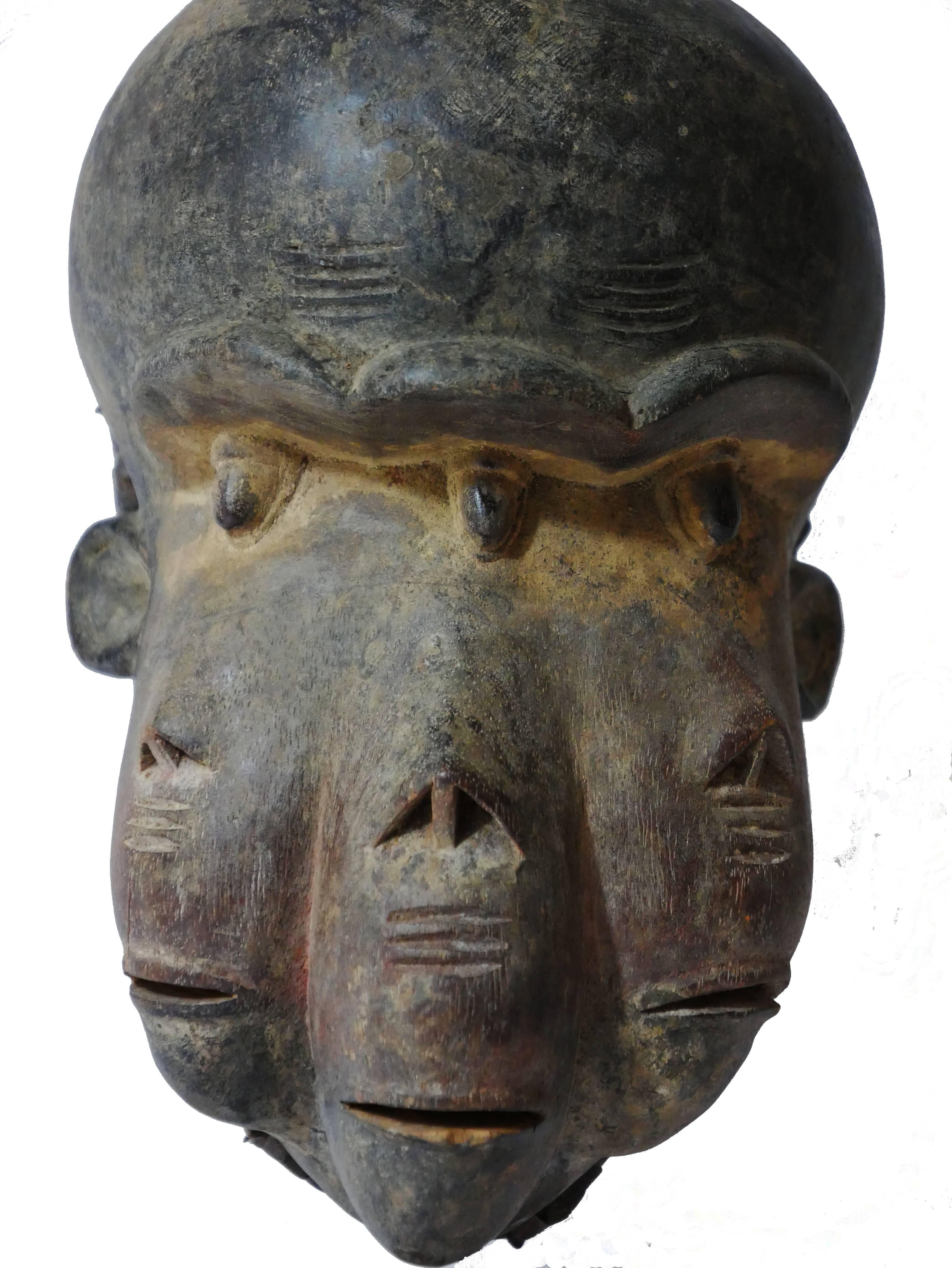 Ngontang mask from the Fang people of Gabon
Mask: Tripple-Faced Monkey King - ancestral spiriti ensuring prosperity and safety of the tribe at present and in the future.
People; Gabon
Wood, pigment,
Dimensions: H 30cm x 20cm or 11.8 x 7.9