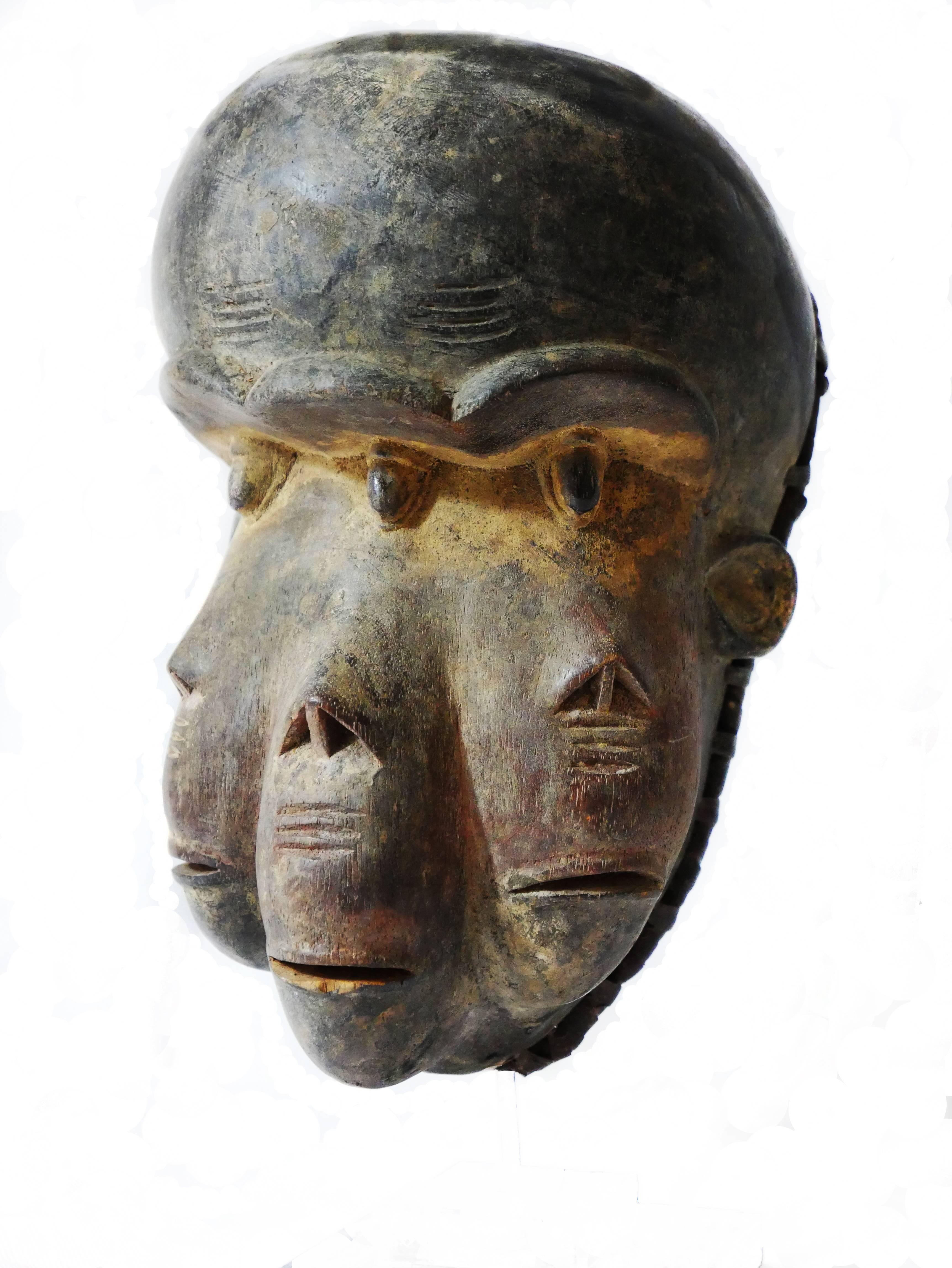 Tribal Mid-20th Century Fang Mask from Gabon For Sale