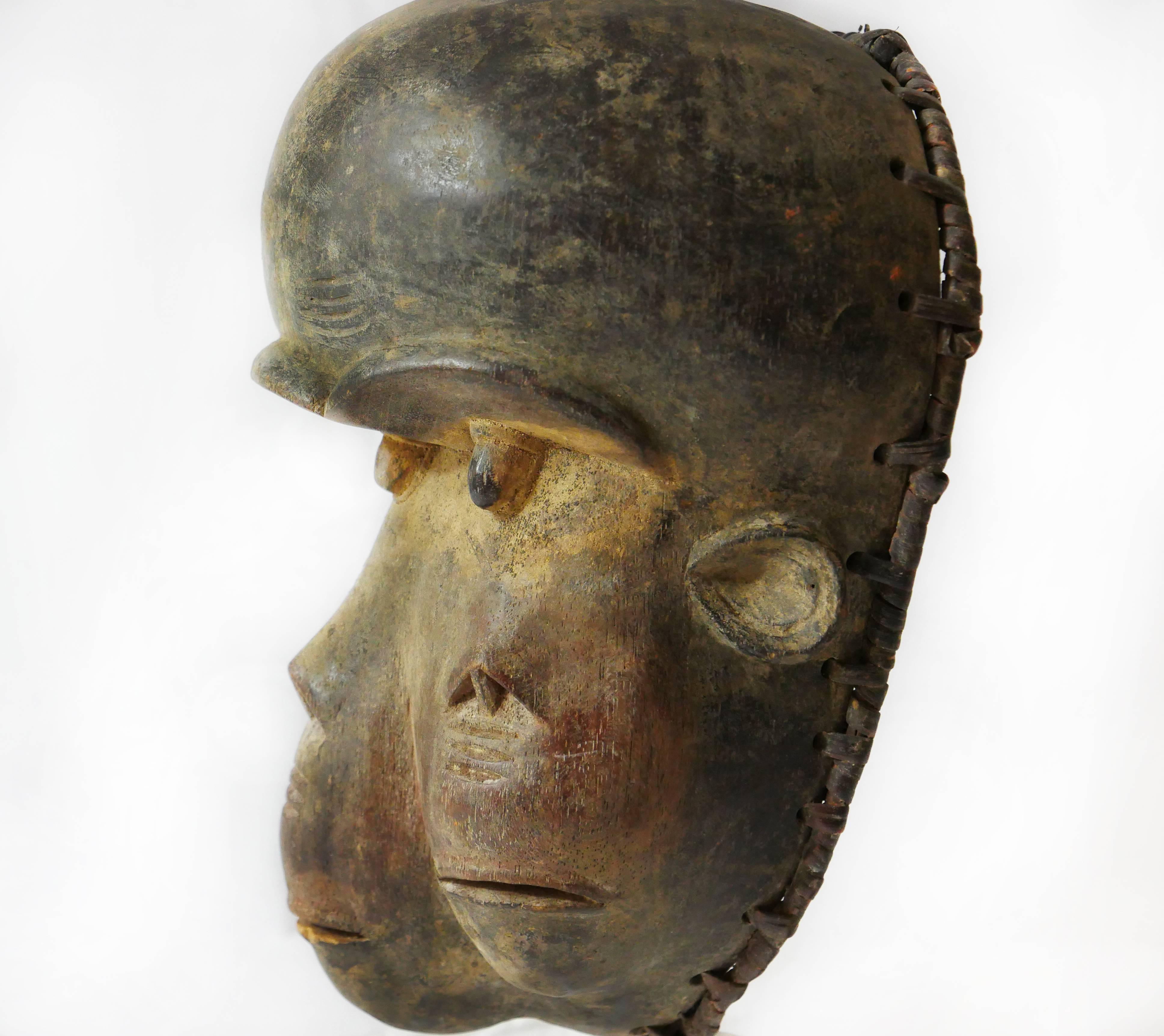 Hand-Carved Mid-20th Century Fang Mask from Gabon For Sale