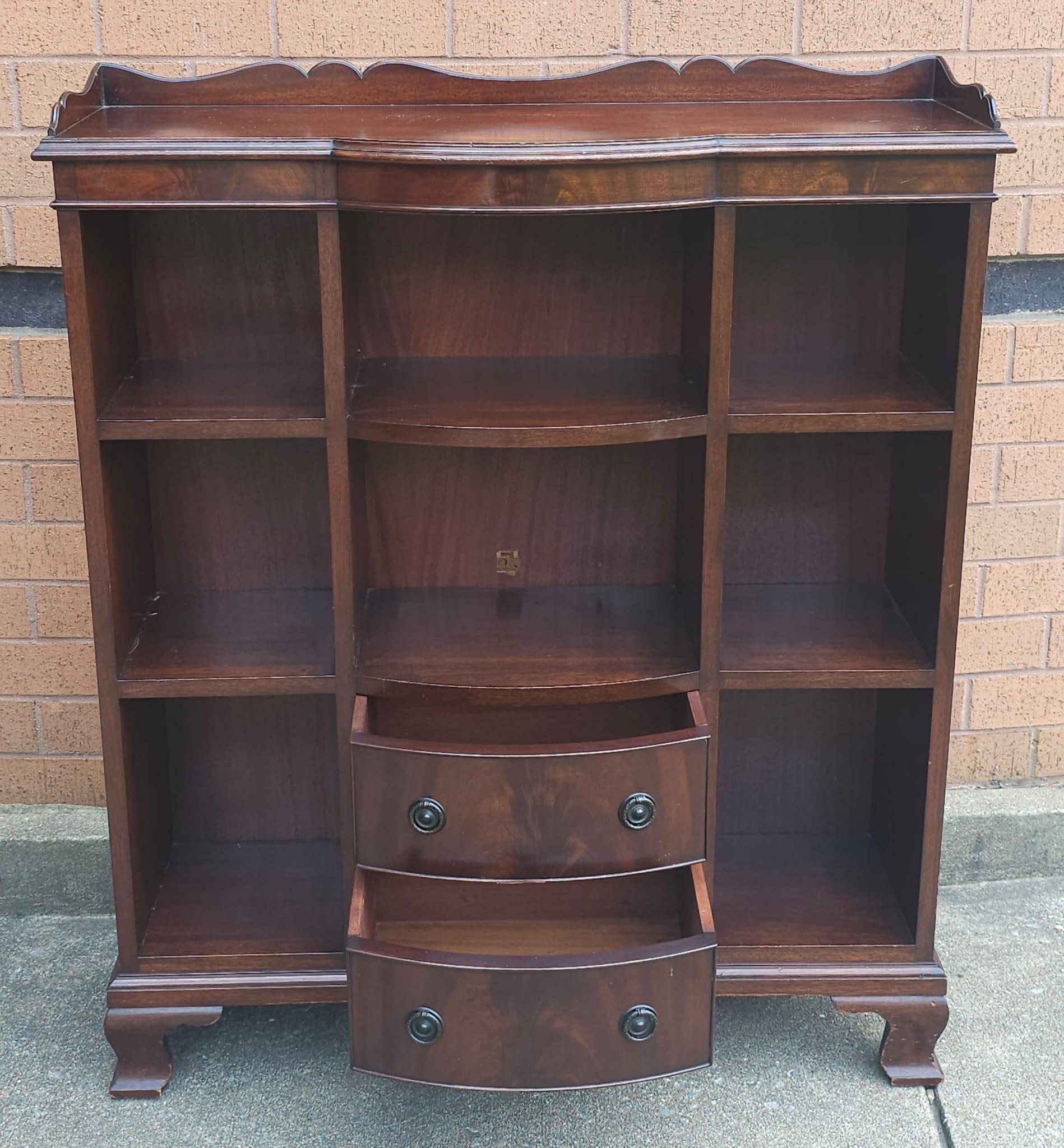 American Mid 20th Century Federal Style Mahogany Display Cabinet For Sale