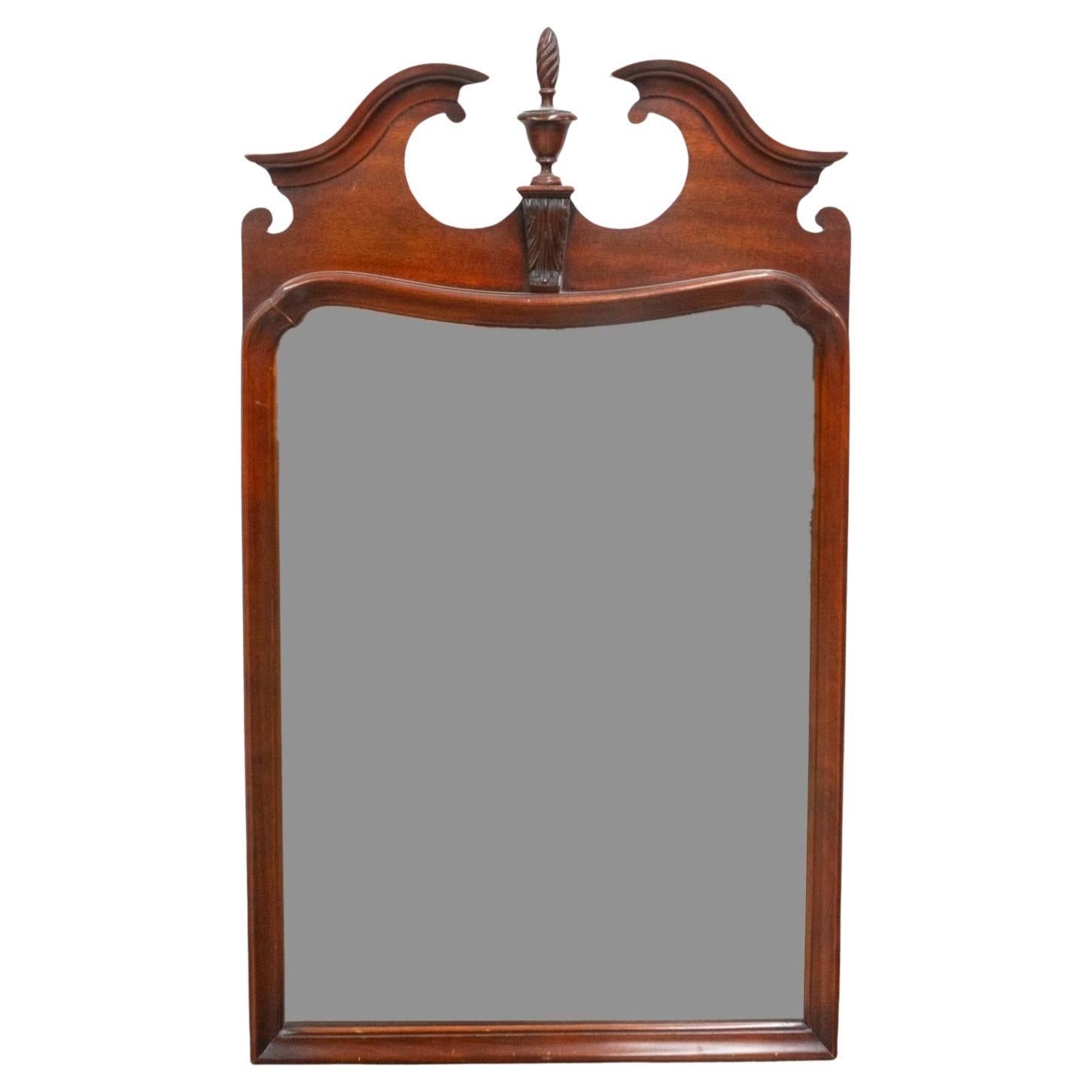 Mid 20th Century Federal Style Mahogany Frame Mirror For Sale