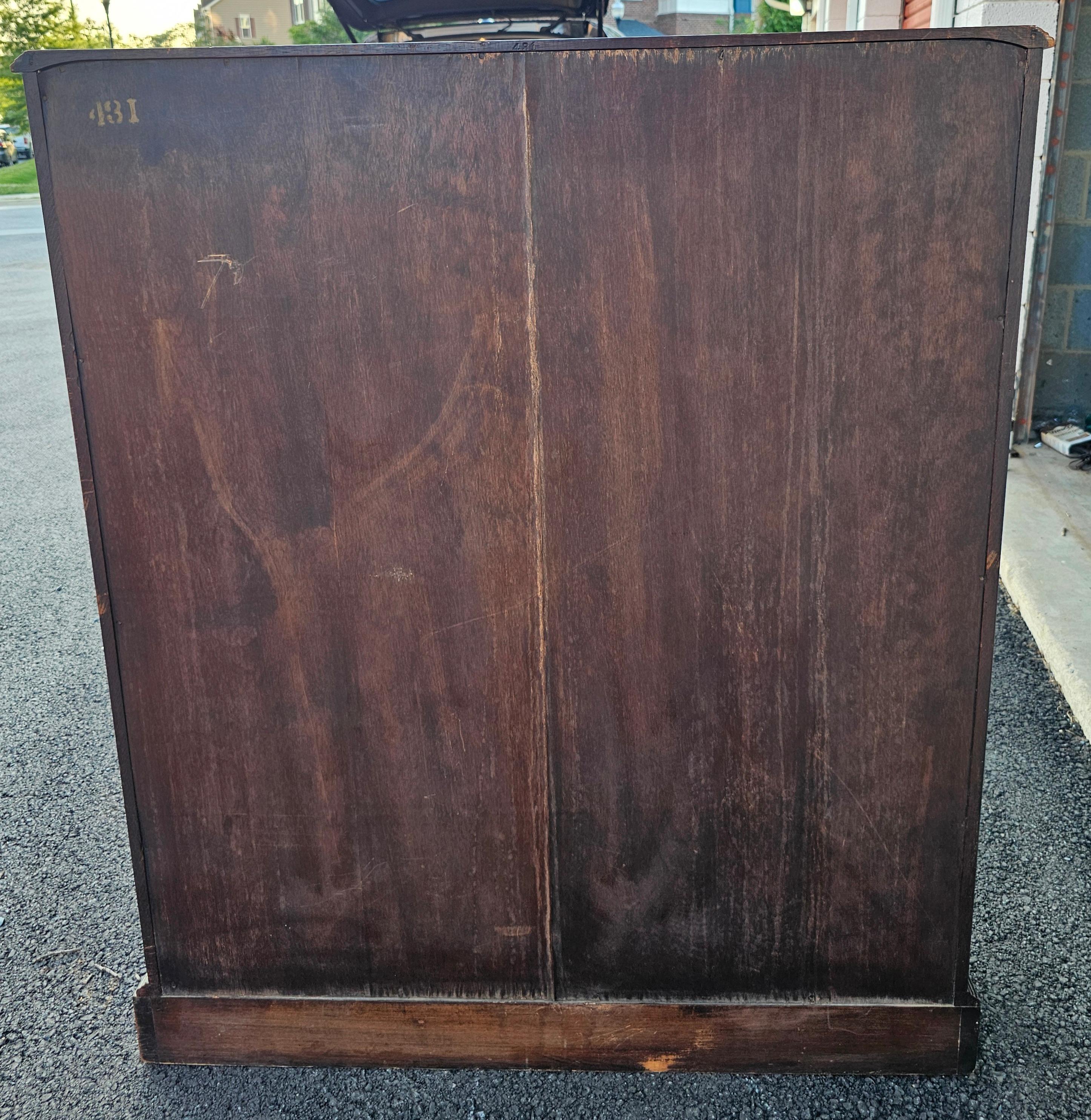 Mid-20th Century Federal Style Solid Mahogany Medium Size Serpentine Bookcase For Sale 9