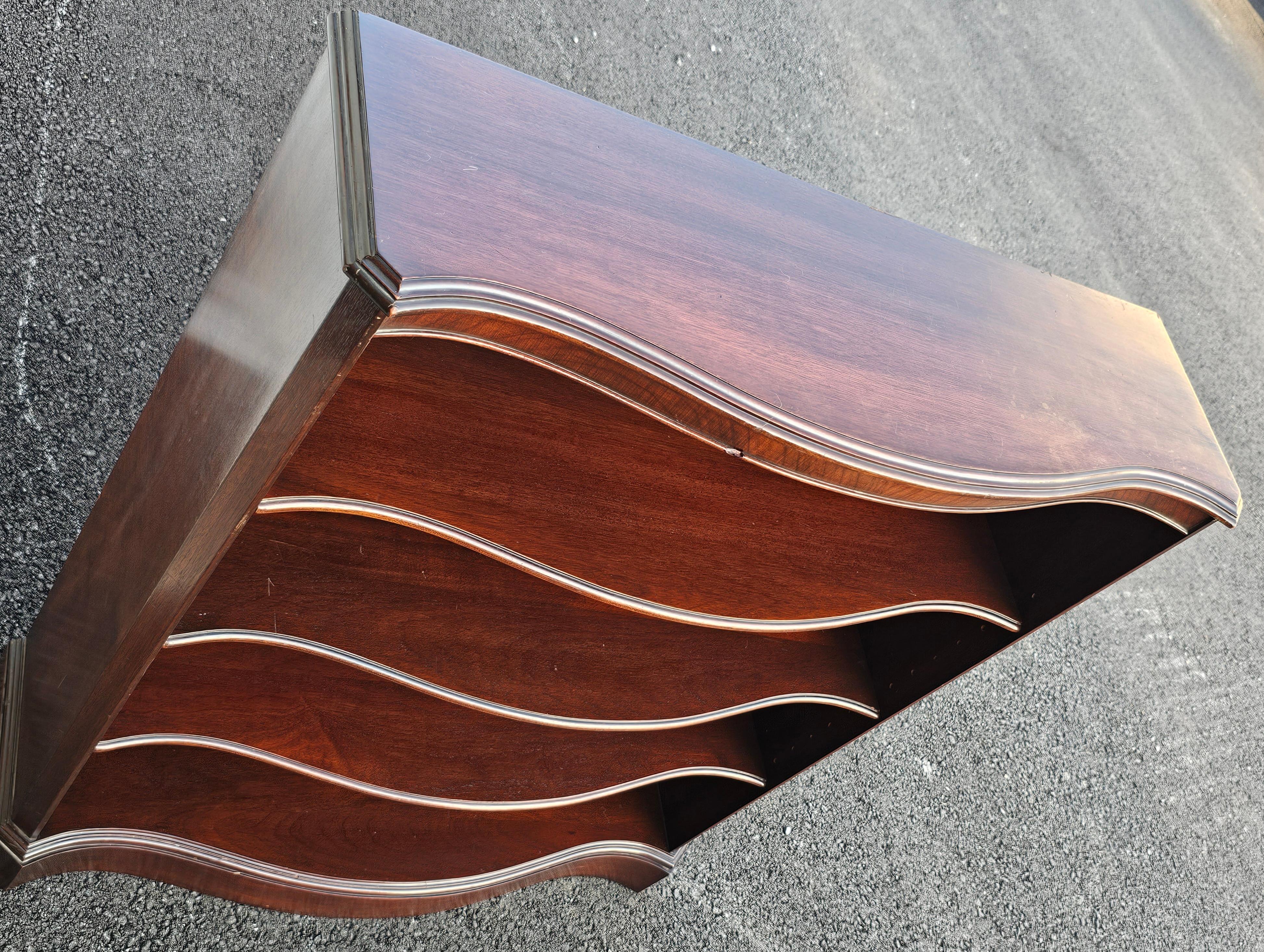 Mid-20th Century Federal Style Solid Mahogany Medium Size Serpentine Bookcase For Sale 3
