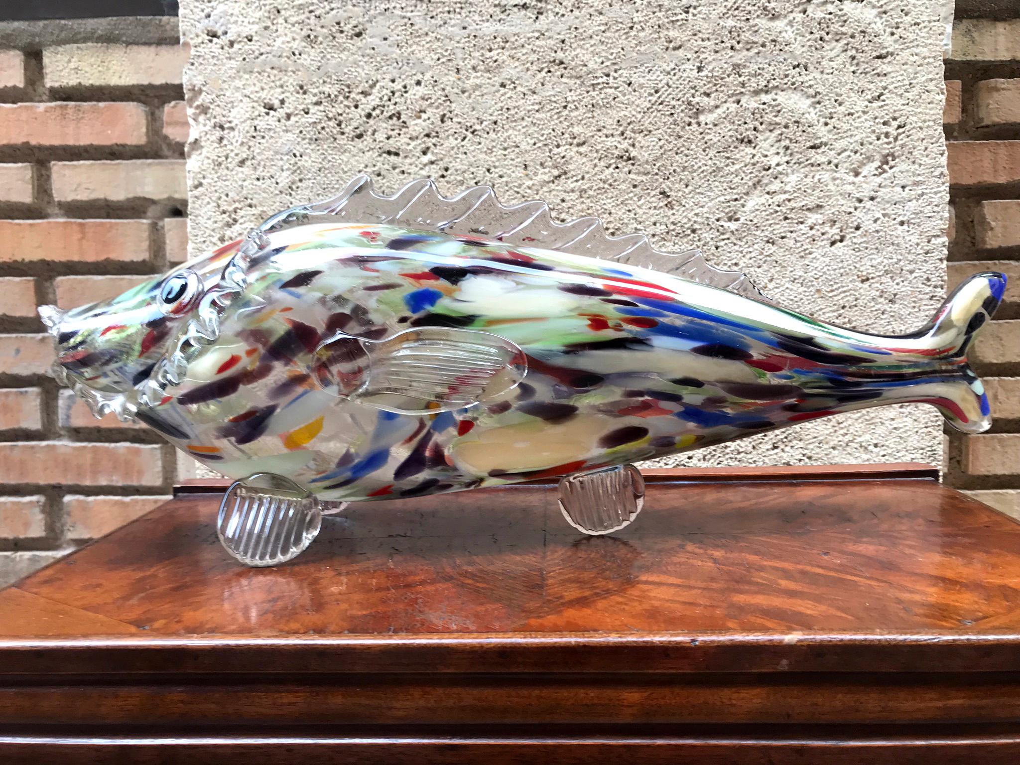 This is a glass-shaped figure in Murano glass in the mid-20th century, it was made in Italy, circa 1940.

This figure is spectacular for its large dimensions and its combination of colors on a perfectly traditionally crafted Murano glass.

Craft