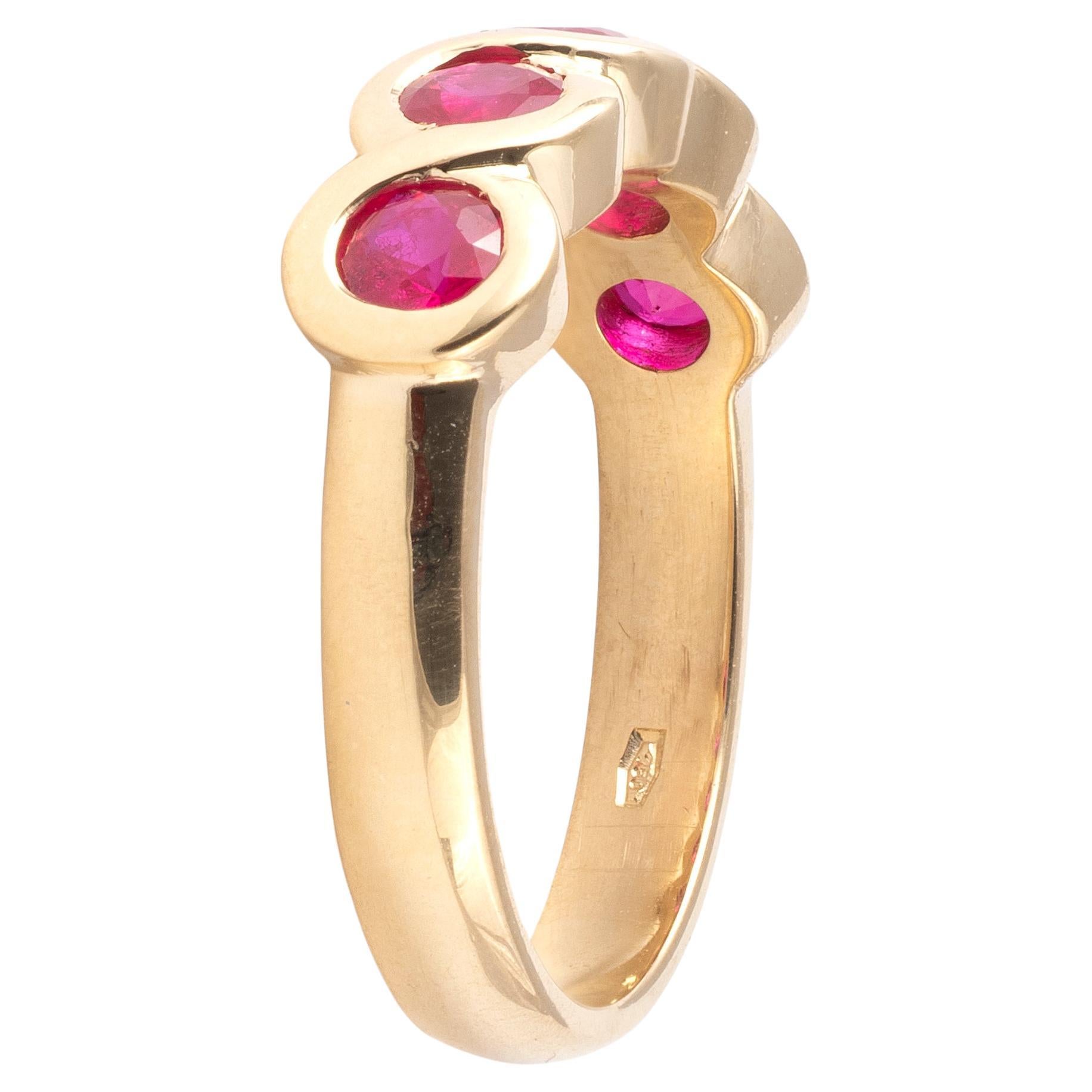 Rétro Mid-20th Century Five Stone Burma Ruby Ring in vendita
