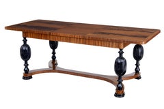 Mid-20th Century Flame Mahogany Extending Dining Table