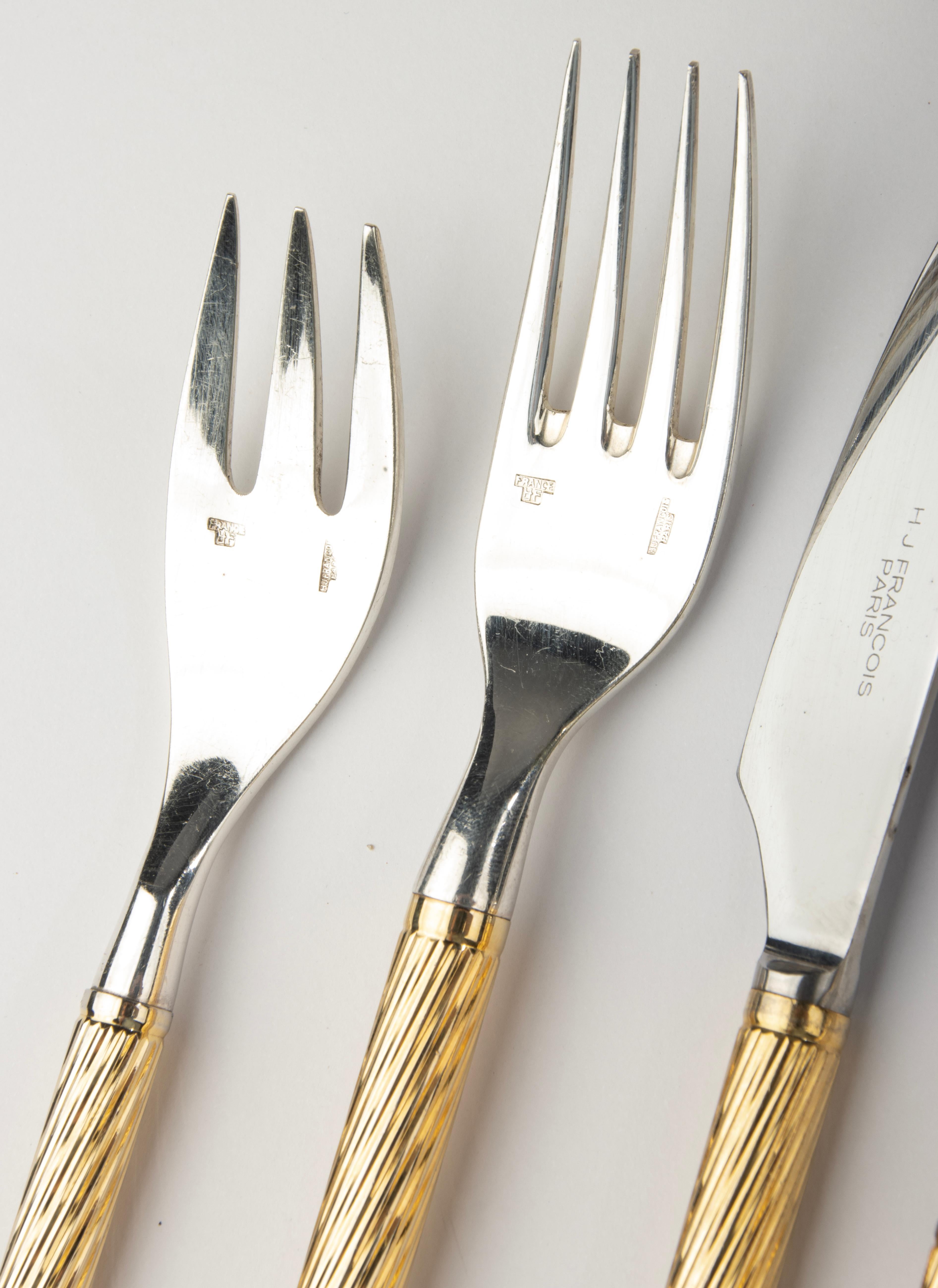 Cubertería de mediados del siglo XX - H.J. François Paris - Plateado y Dorado Hecho a mano en venta