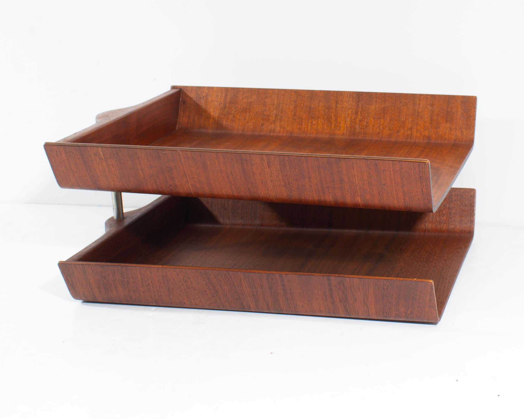 American Mid-20th Century Florence Knoll Molded Plywood Pivoting Letter Tray