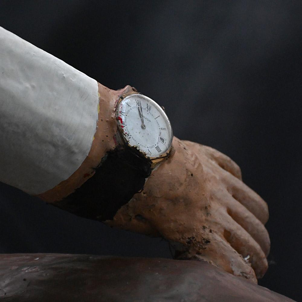 Mitte des 20. Jahrhunderts folkart geschnitzt Holz Außenseiter Kunstfiguren im Angebot 3