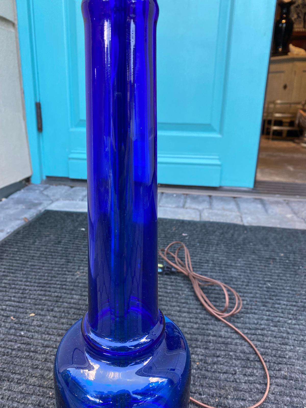 Mid-20th Century Frederick Cooper Style Cobalt Blue Lamp, Tyndale Lamps Sticker For Sale 3