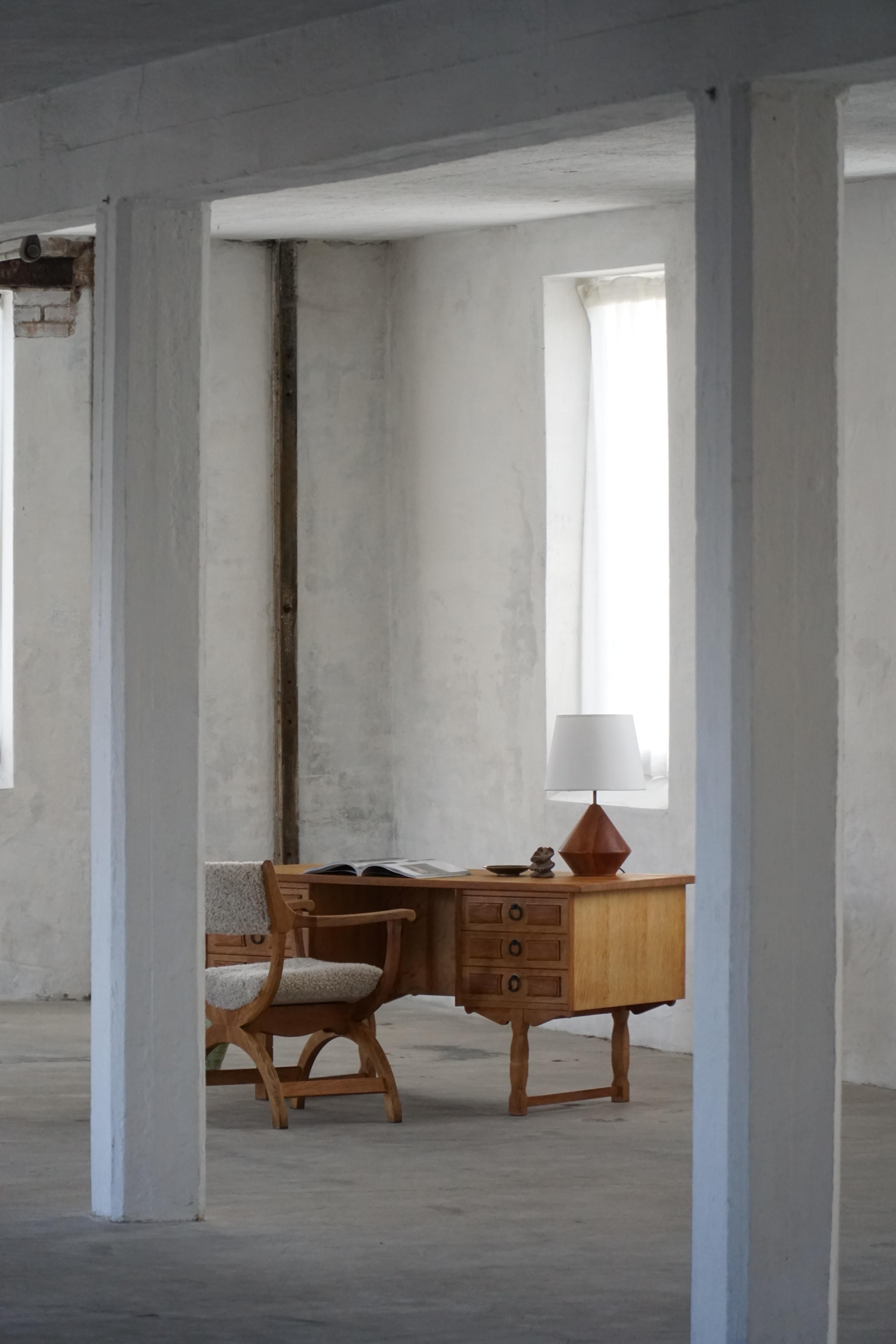 Mid-20th Century, Freestanding Oak Desk by Henning Kjærnulf, Denmark, 1960s For Sale 7