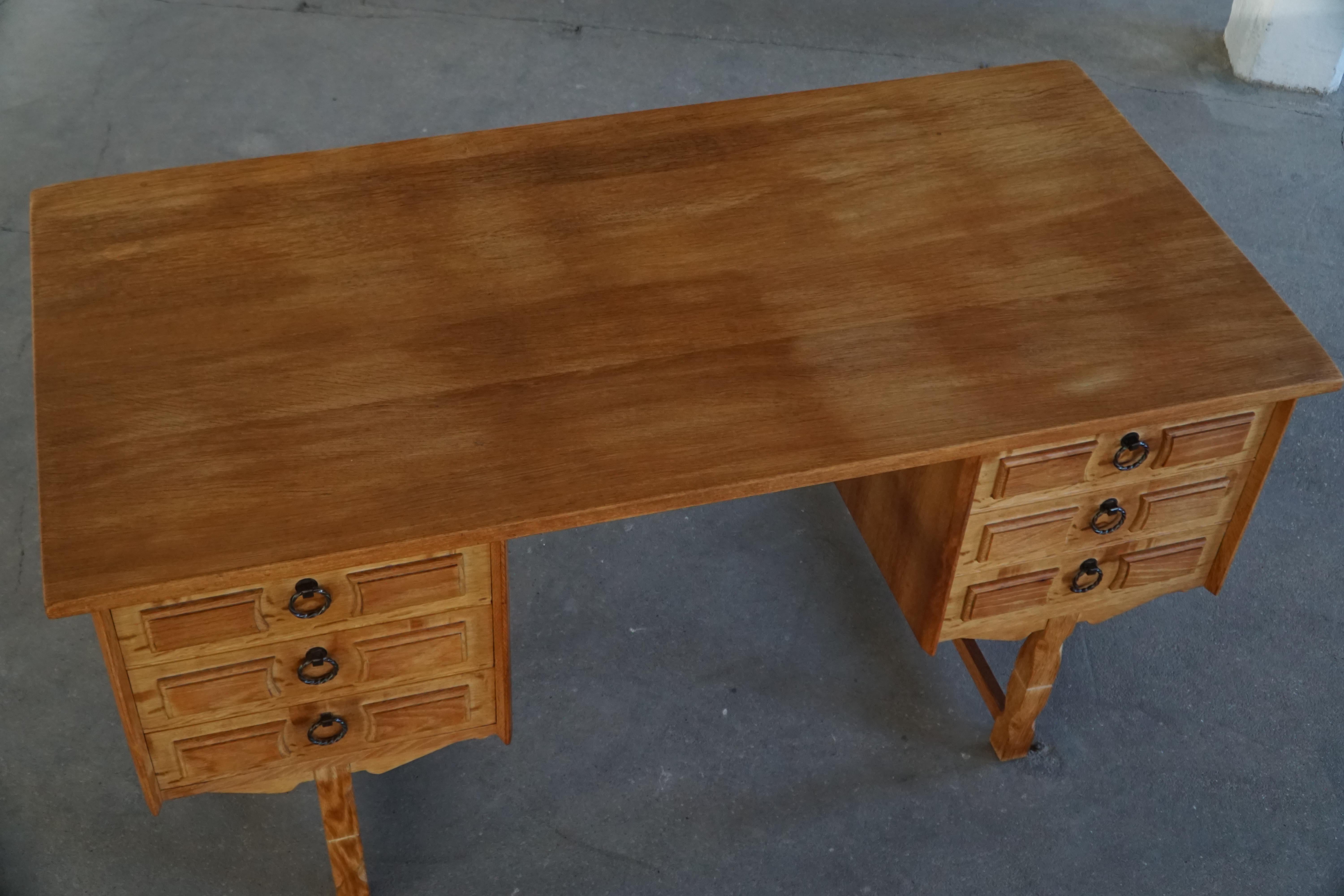 Mid-20th Century, Freestanding Oak Desk by Henning Kjærnulf, Denmark, 1960s For Sale 8