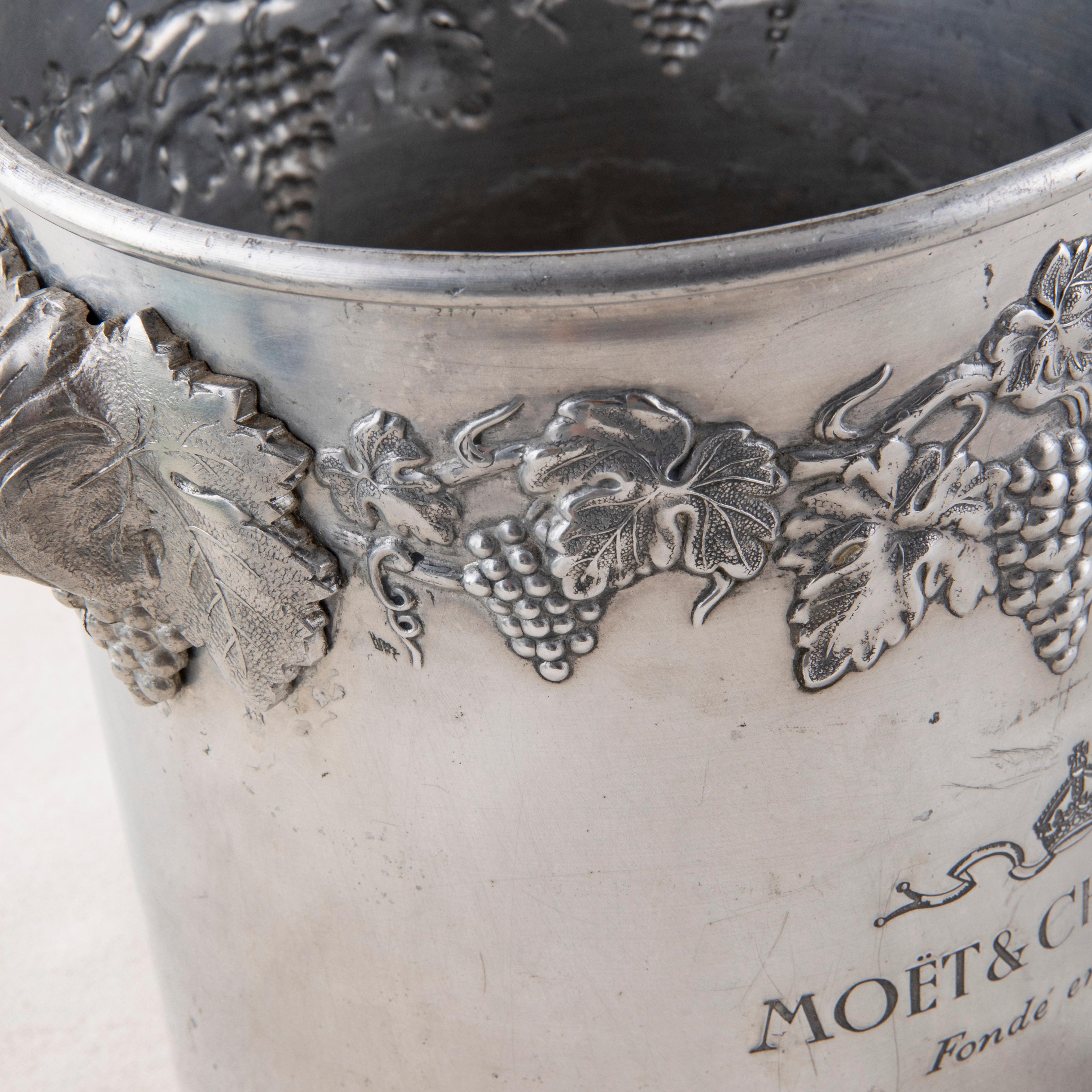 Cubitera o cubo de hielo Moet & Chandon de aluminio francés de mediados del siglo XX Aluminio en venta