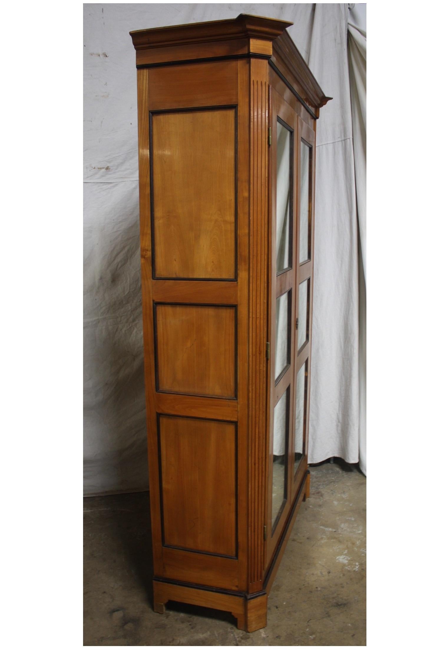 Mid-20th Century French Armoire 7